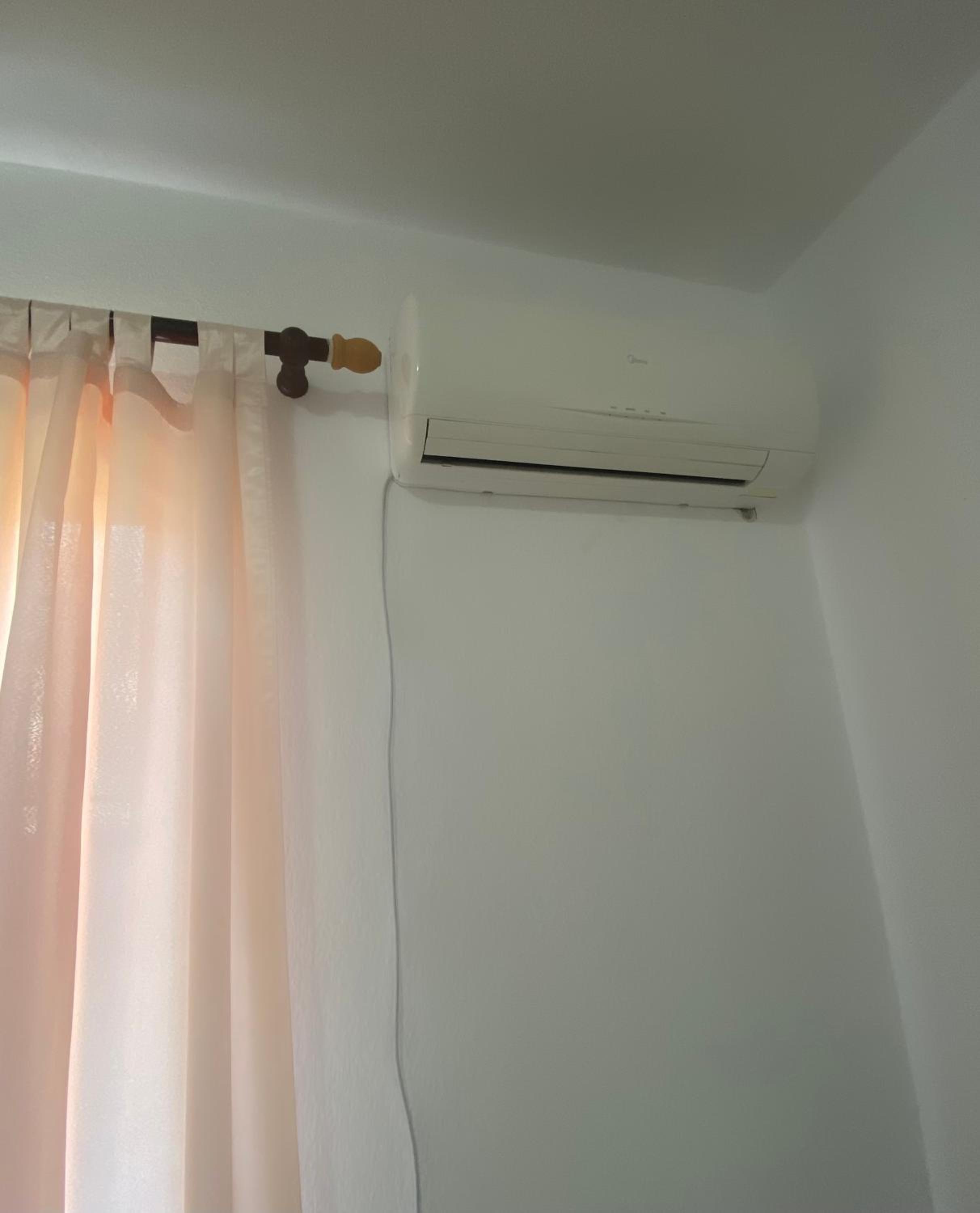 Quiet one bedroom apartament- Dajti view