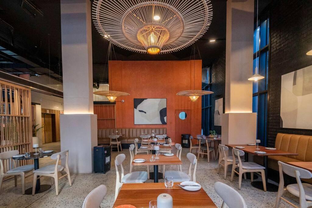 Stylish Studio in The Tokyo Rooftop Pool & Braai view 5