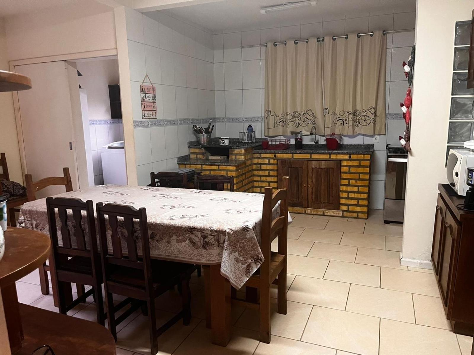 Casa grande na Gamboa Garopaba