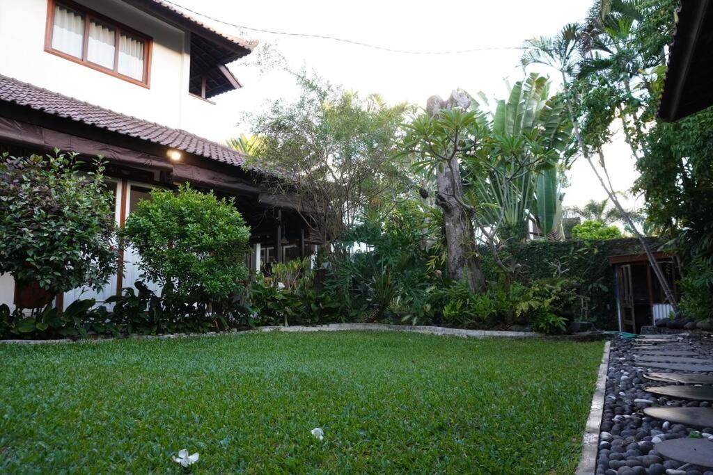 charming balinese Shanty house