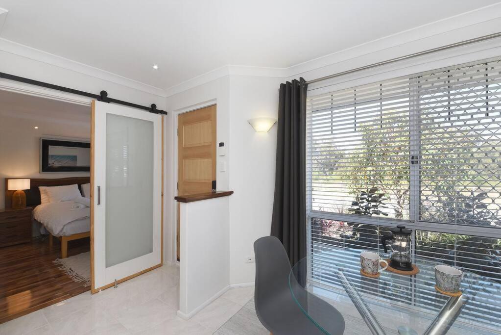 Cheerful 4-bedroom with Spa!