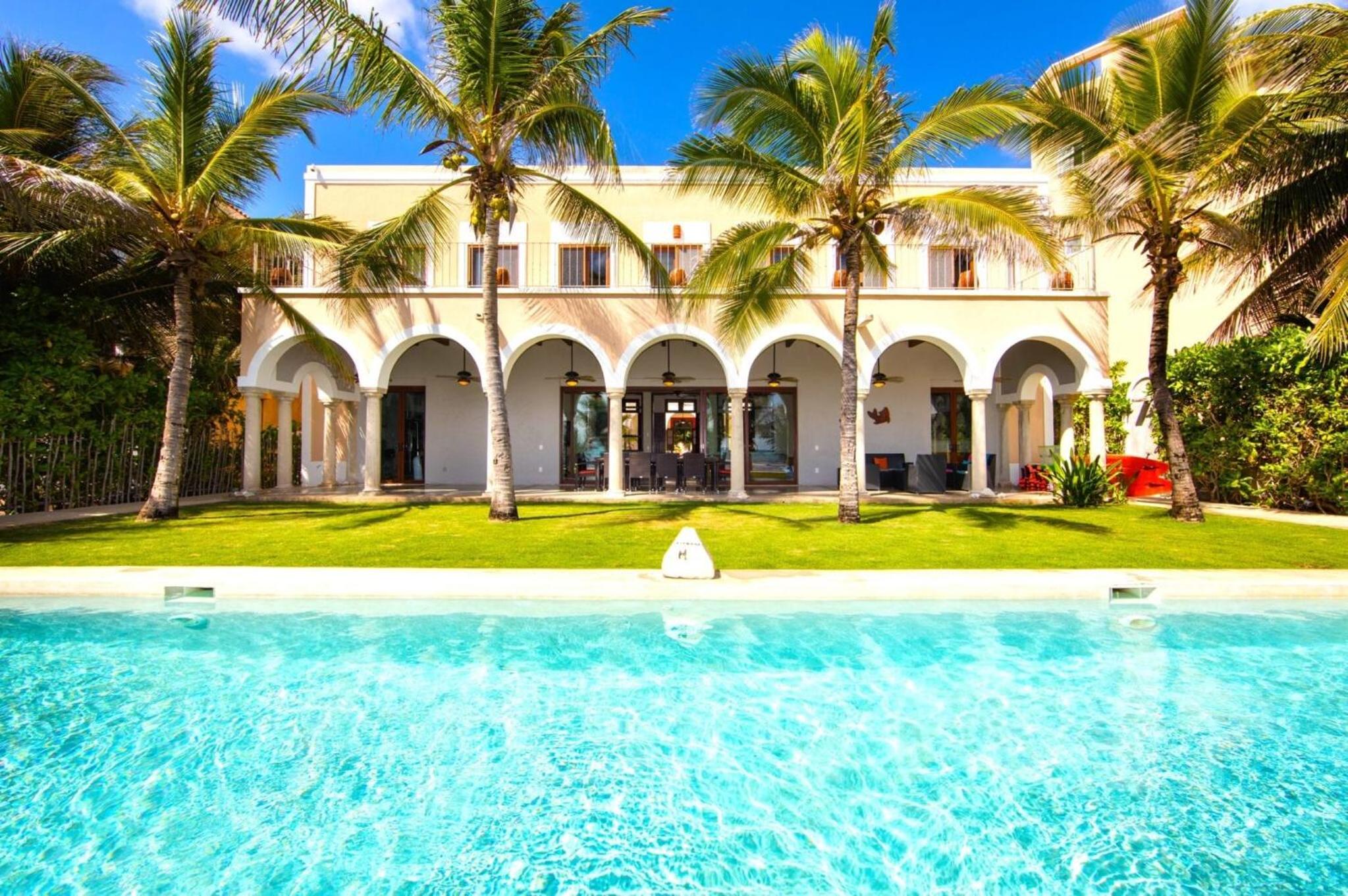 Beautiful hacienda del Mar