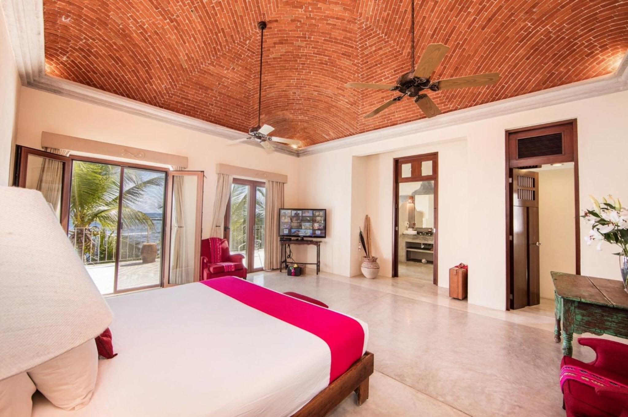 Beautiful hacienda del Mar