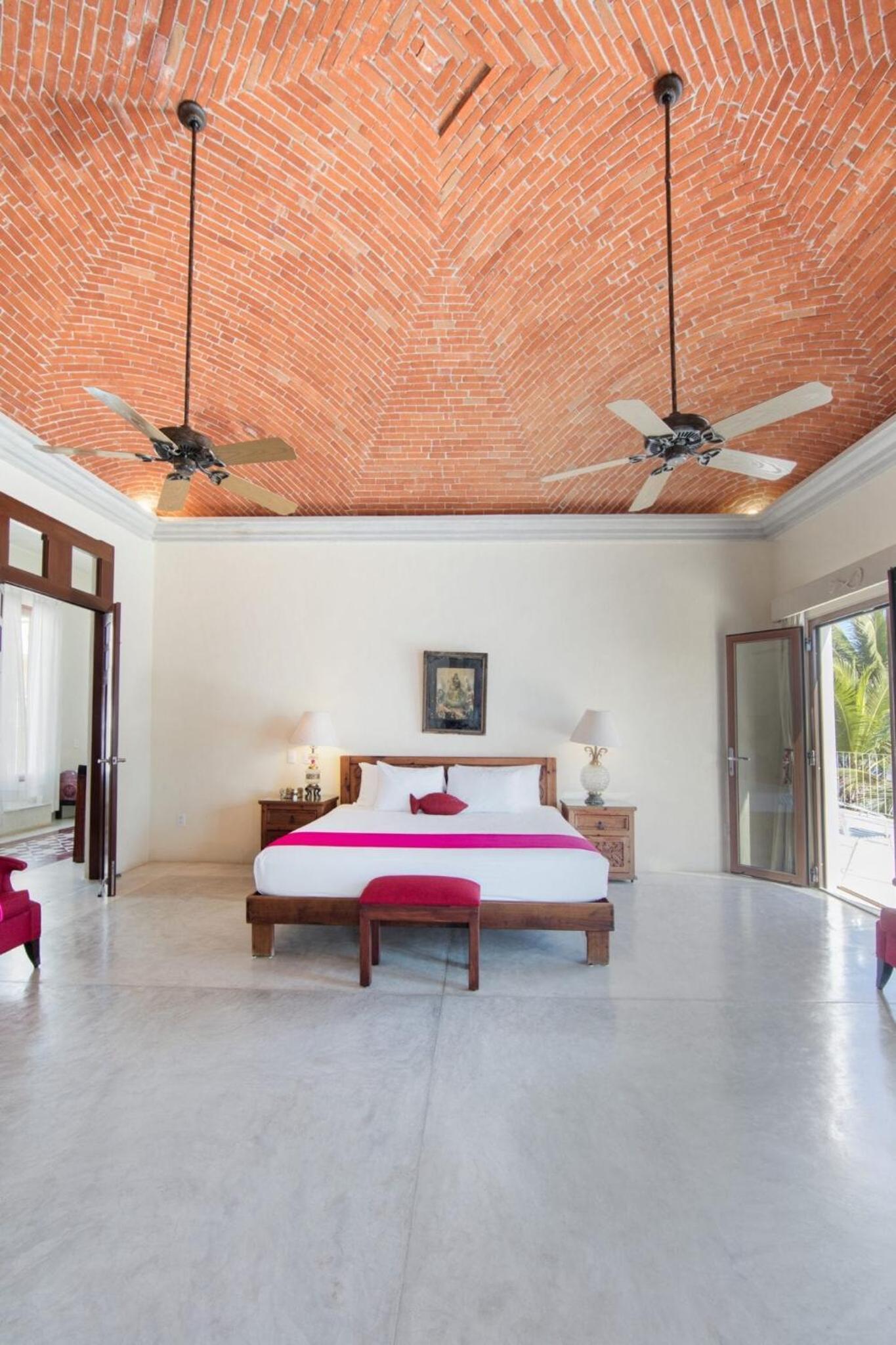 Beautiful hacienda del Mar