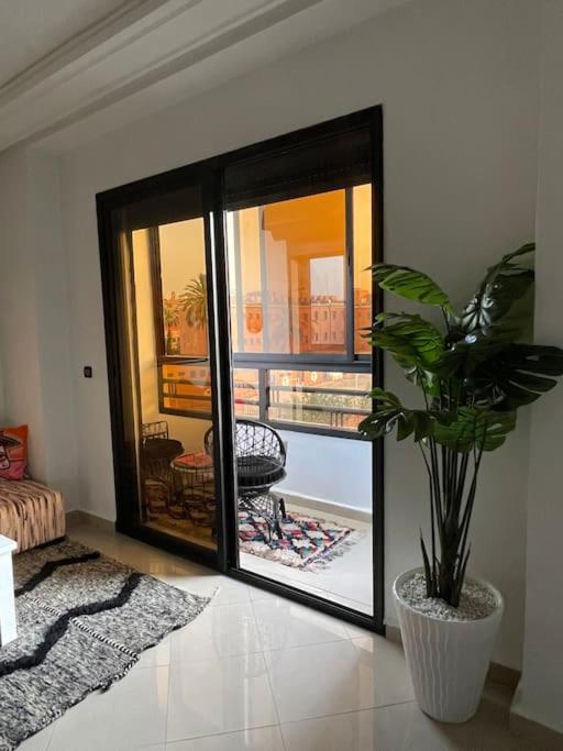 Perfect Downtown Apartment with Balcony view 3