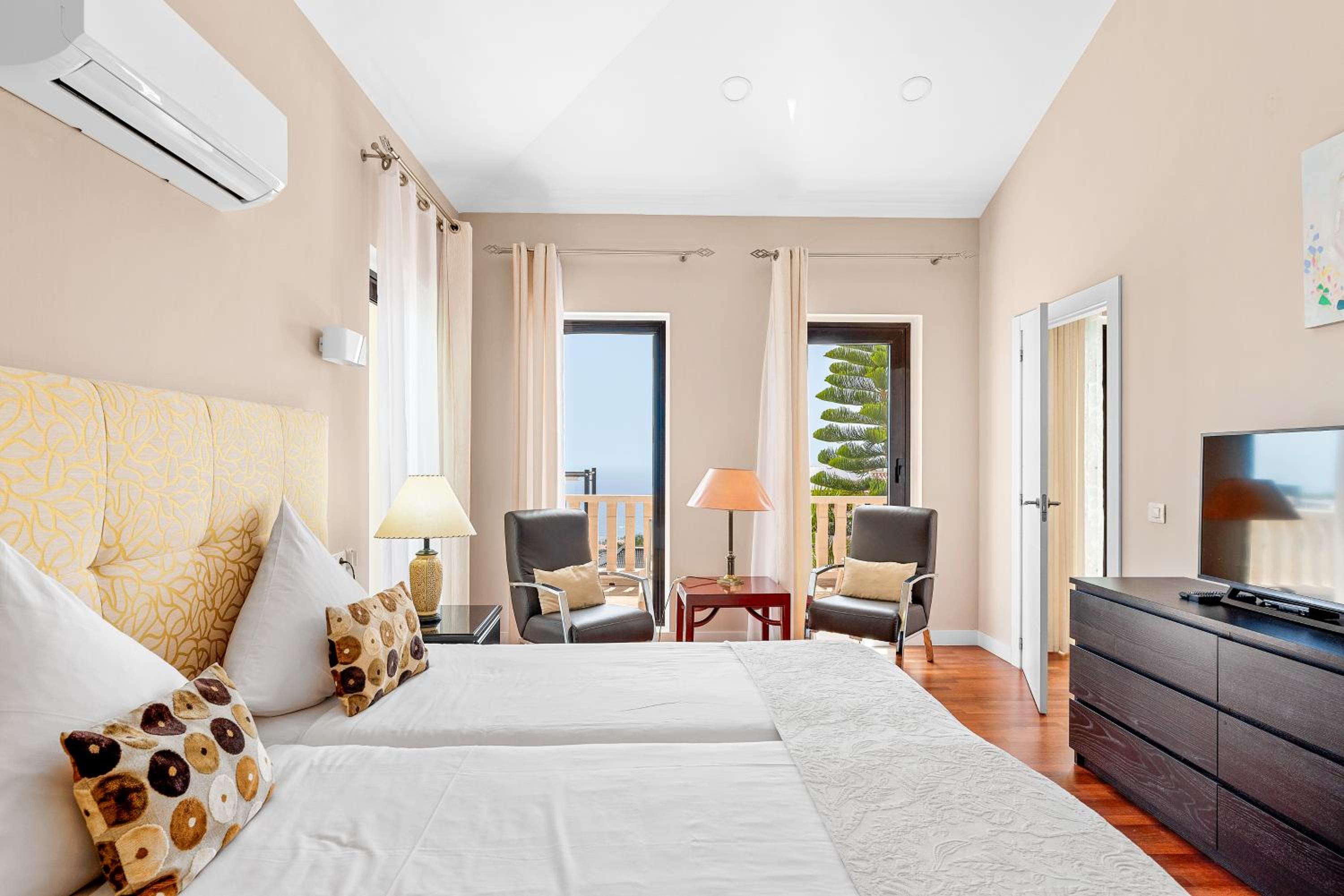Villa Vista Bella Costa Adeje in ruhiger Villengegend mit Meerblick