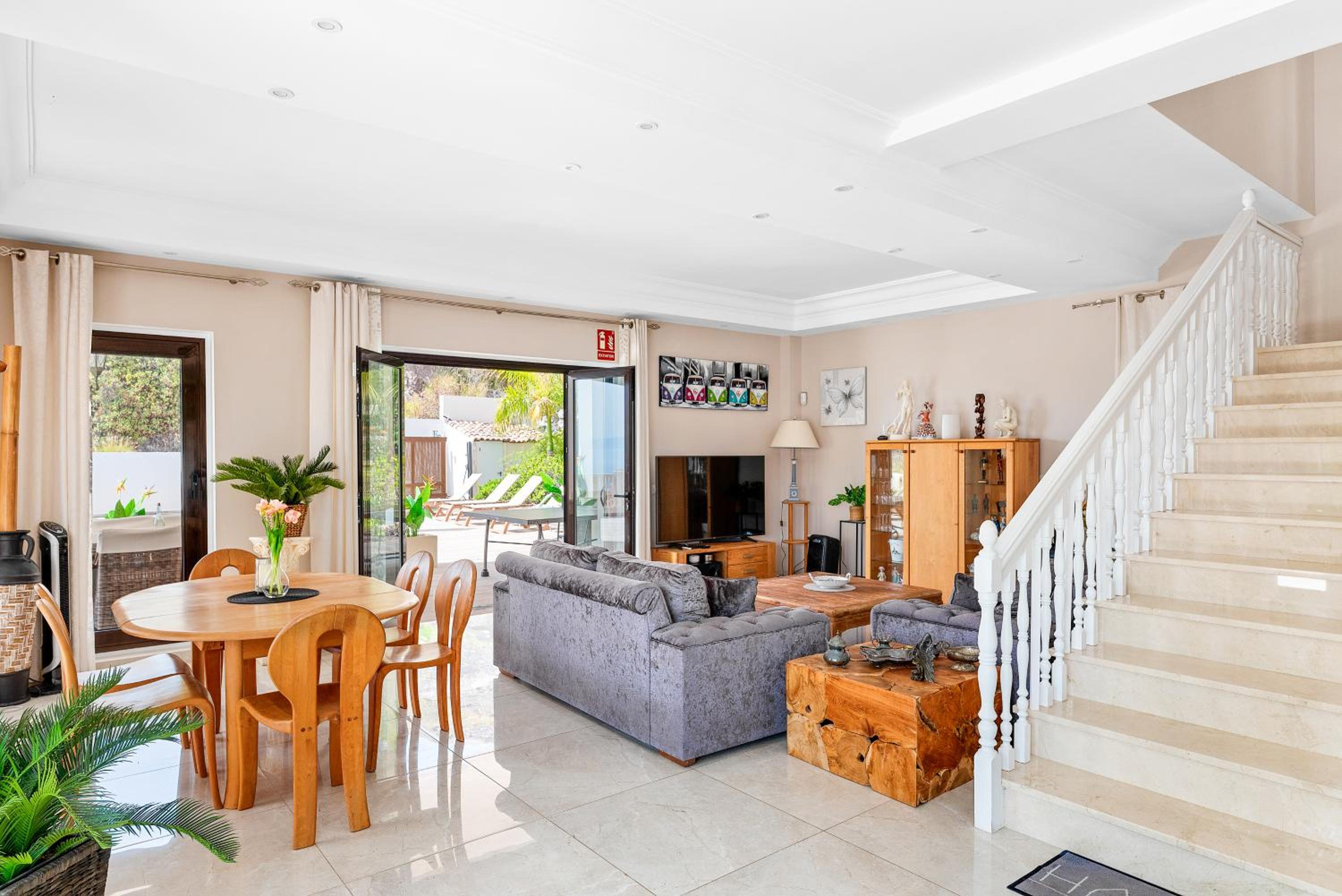 Villa Vista Bella Costa Adeje in ruhiger Villengegend mit Meerblick