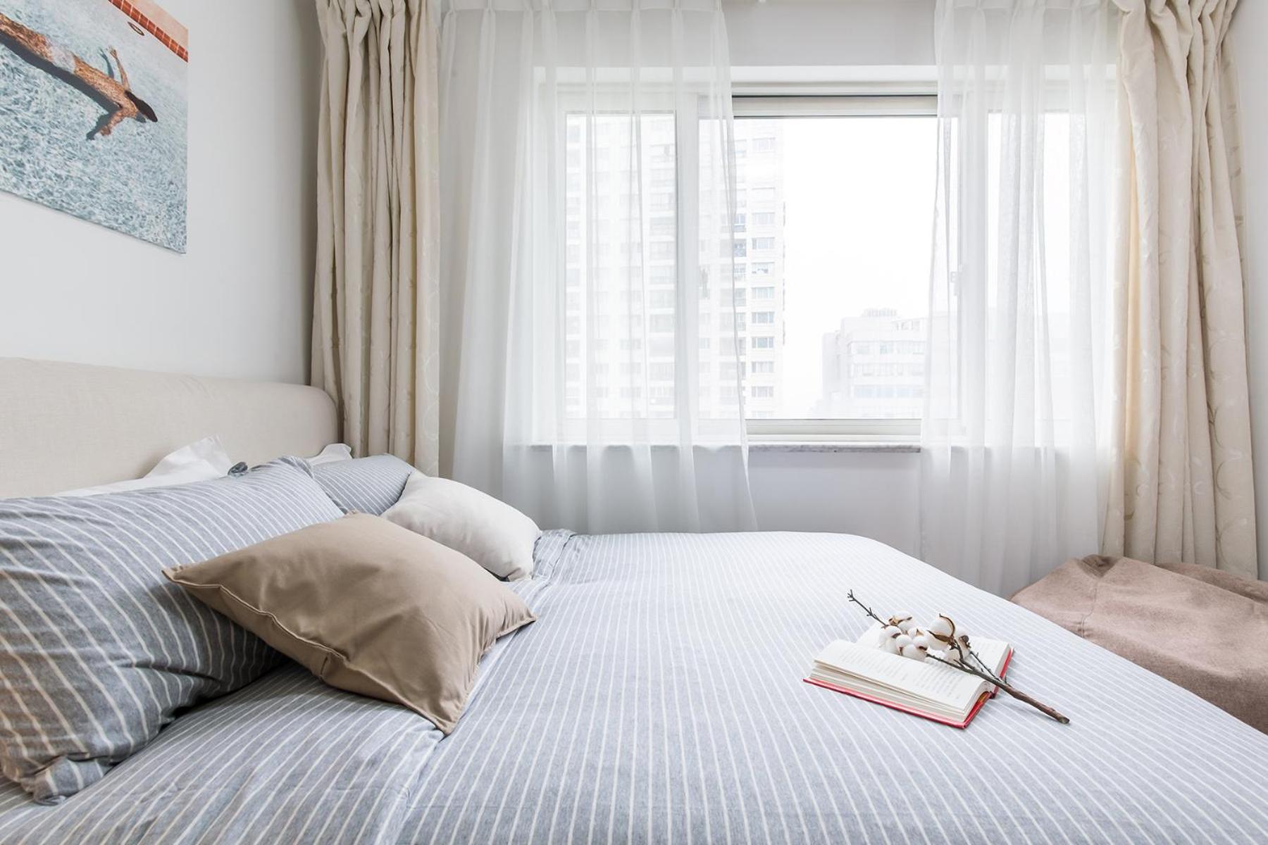 Book and Bed-People's Square