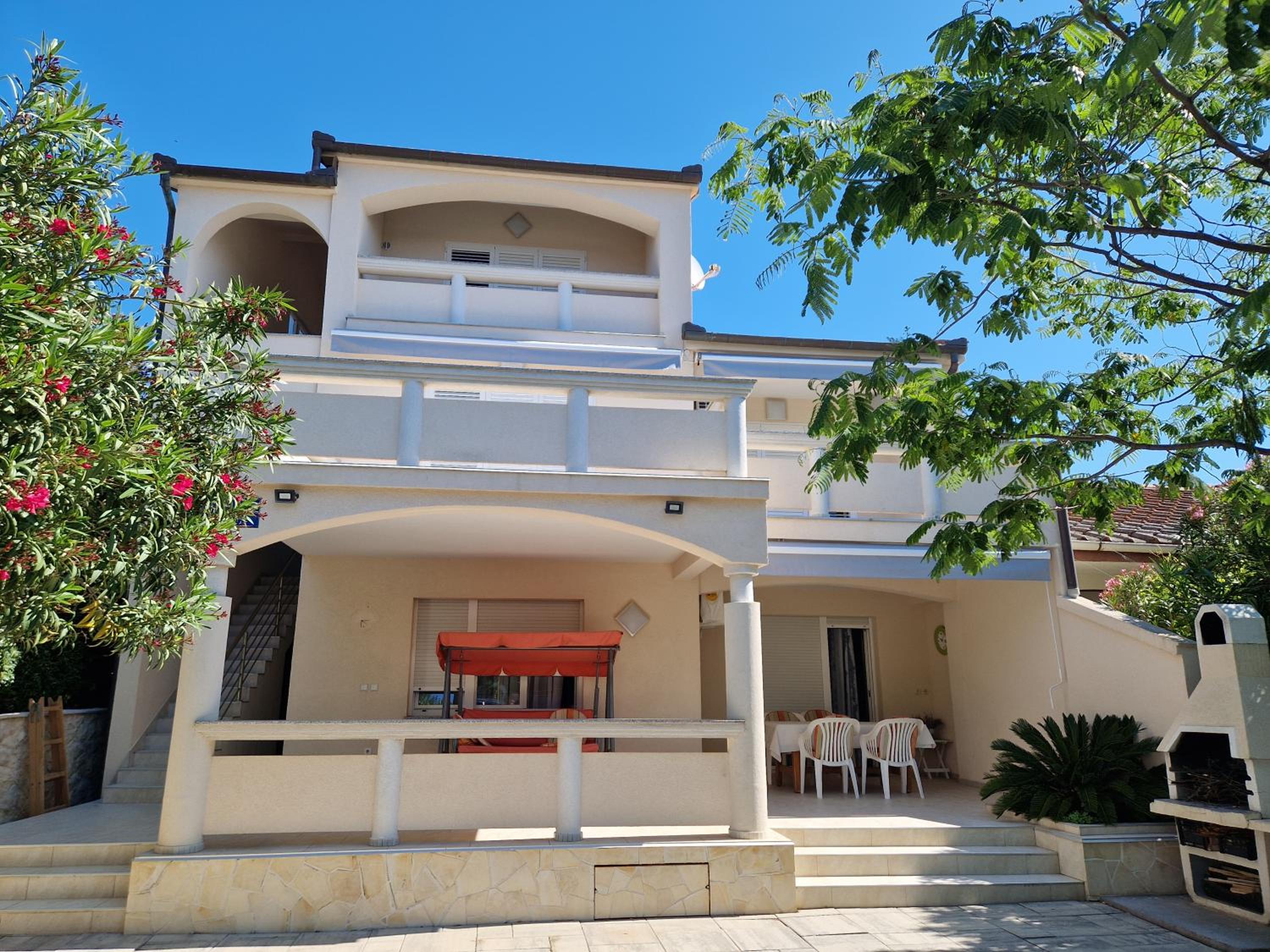Apartmani CRYSTAL Vir