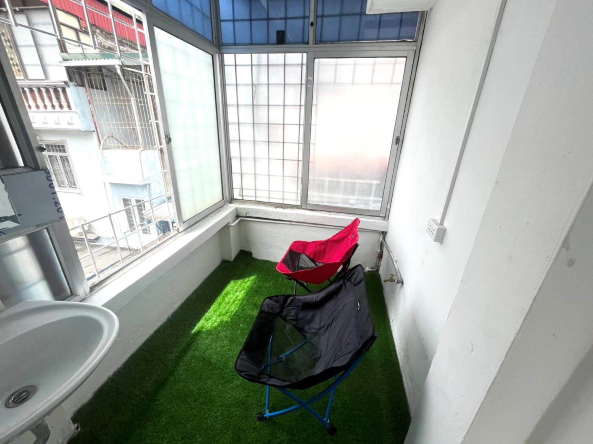 2-Floor Duplex apartment near Train Street - Quiet Local alley