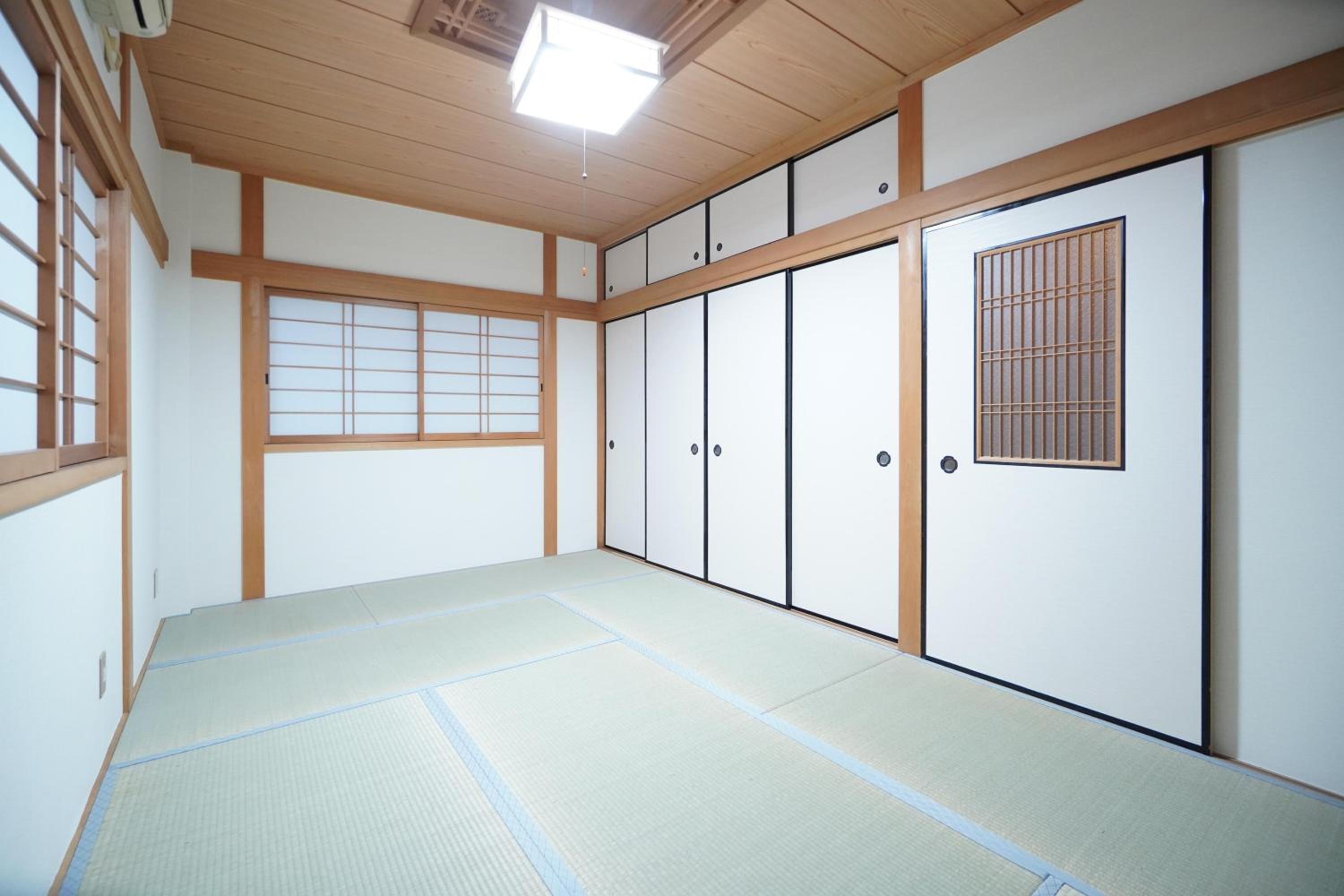 Tsuruhashi House 5bedroom