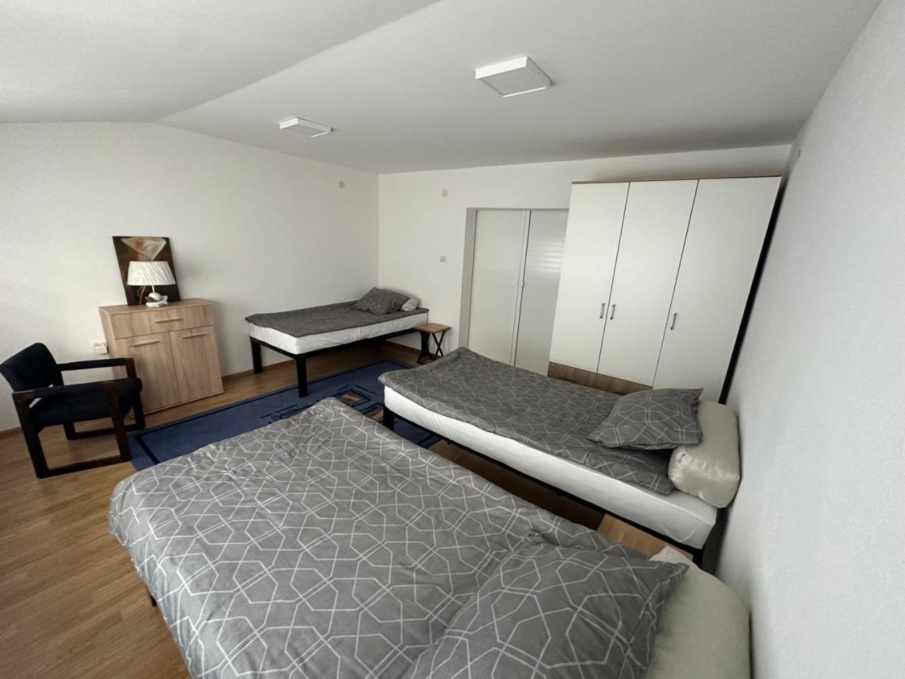 AB Apartmani Radešine
