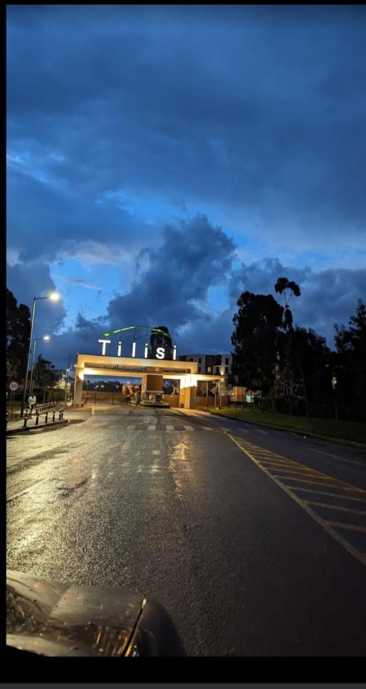 Stylish Newly Built Modern 2-Bedroom Apartment , 25 minutes from Westlands, 35 Minutes To United Nations Gigiri, Fully Furnished at Tilisi Developments- Na view 2