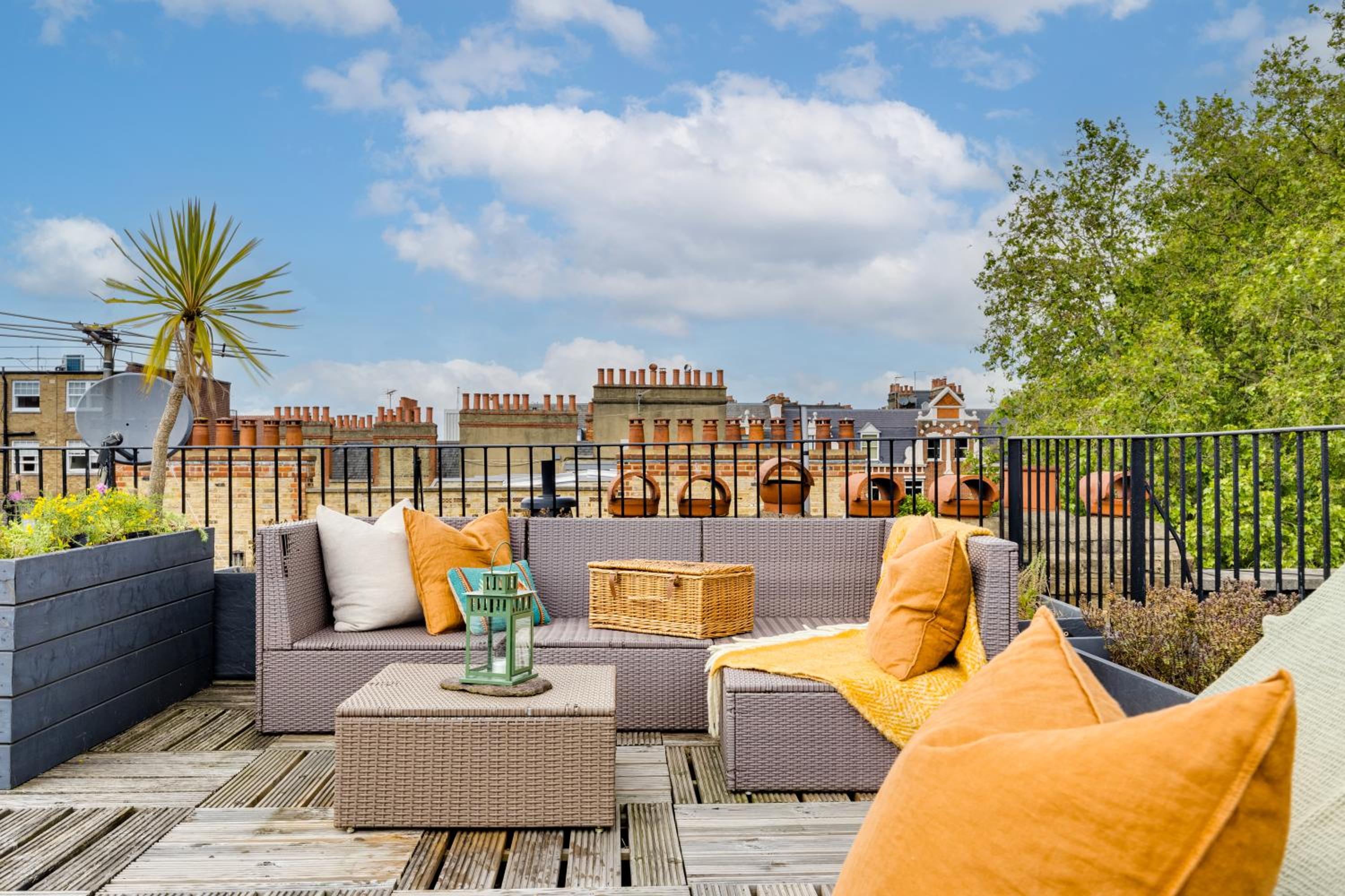 Luana's Stunning Rooftop