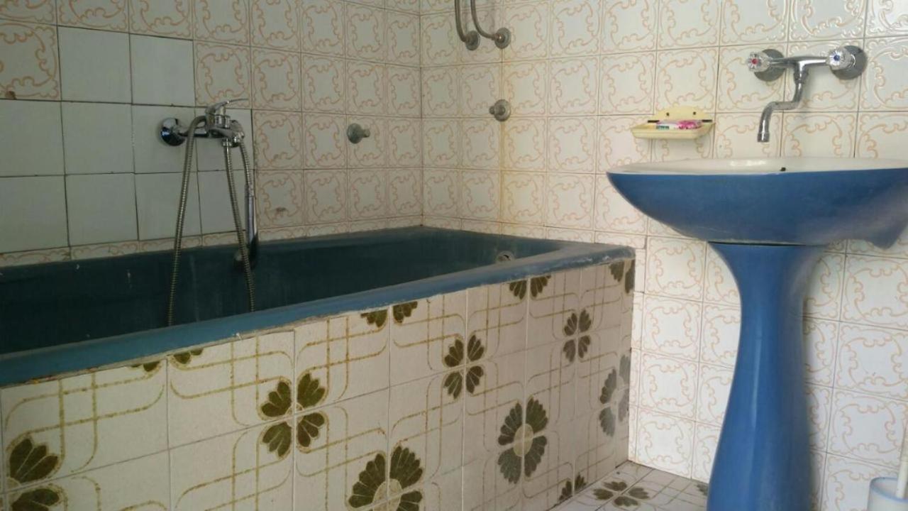 Bedroom for 3, in old Dalmatian house, under mountain, 14 km to NP Krka, 35 mins drive to Sibenik beach