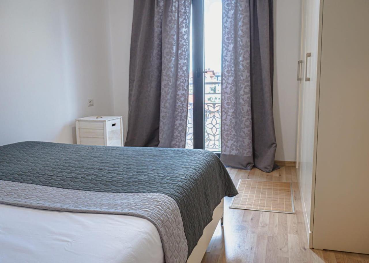 Tirana City Apartment 21