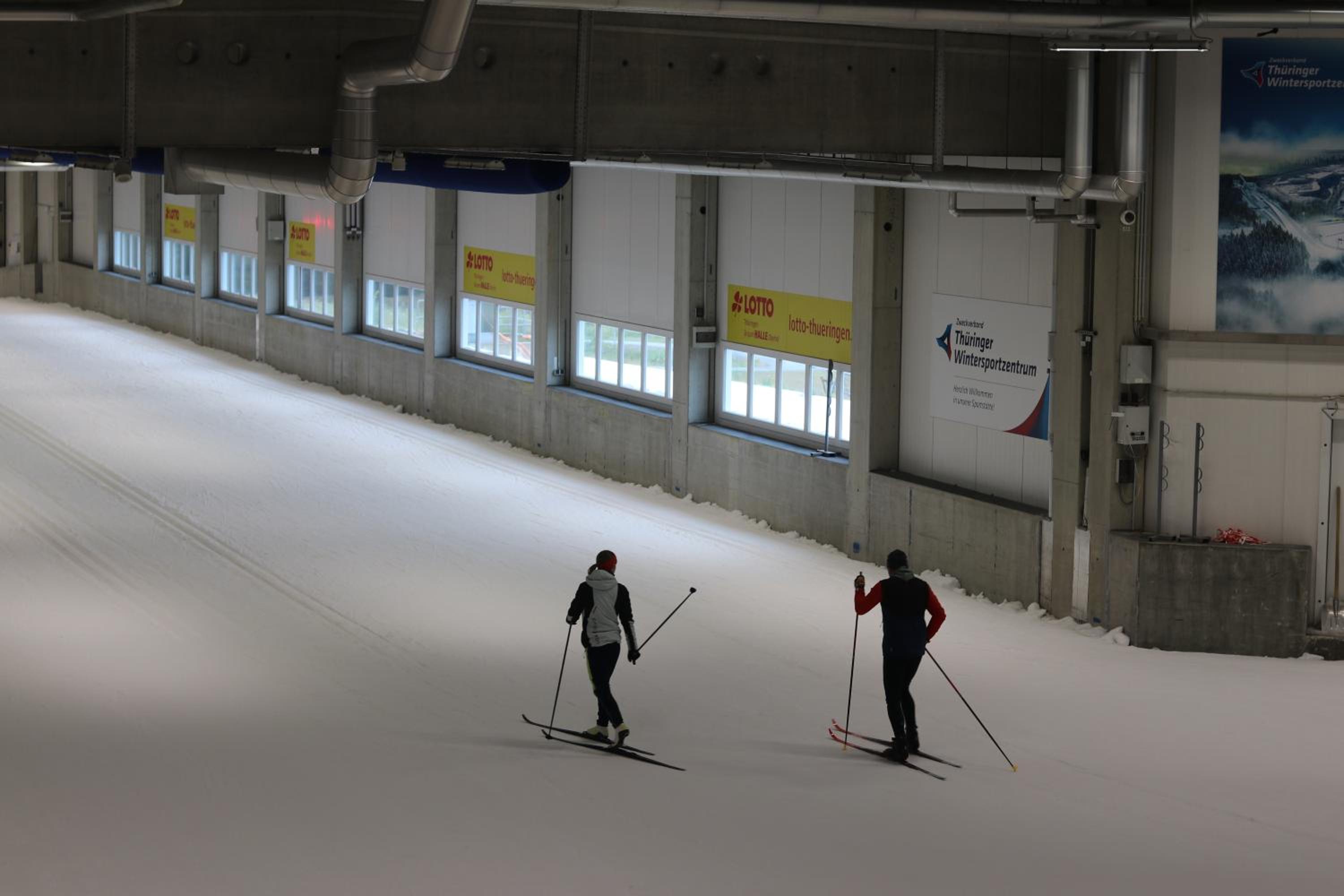 FeWo Oberhof - Tiefgarage und Parkplatz inklusive