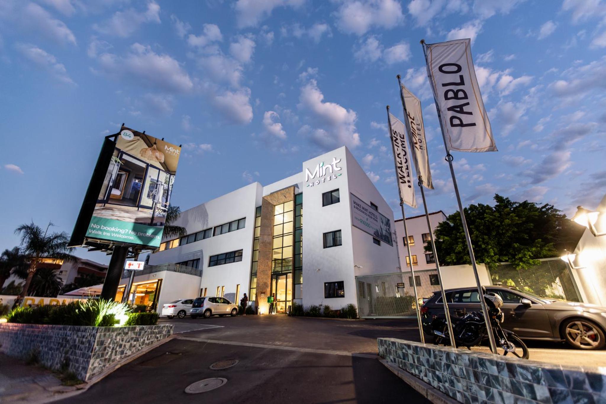 Hotel MINT Hotel 84 on Katherine