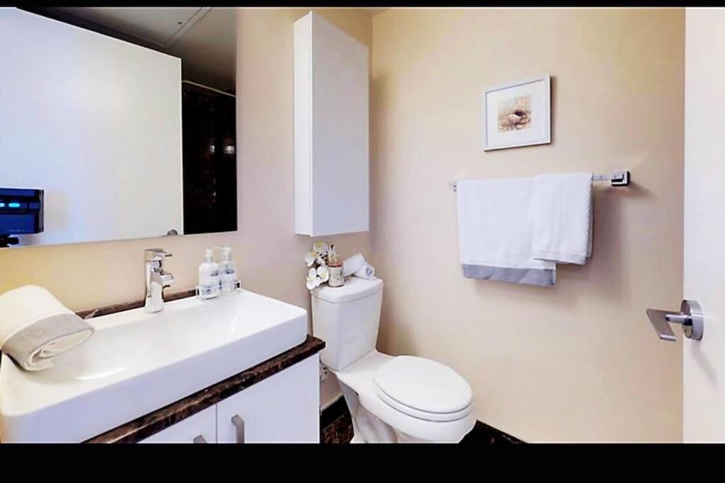 NewDowntown Condo by UnionStationScotiaArena