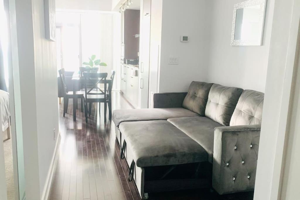 NewDowntown Condo by UnionStationScotiaArena