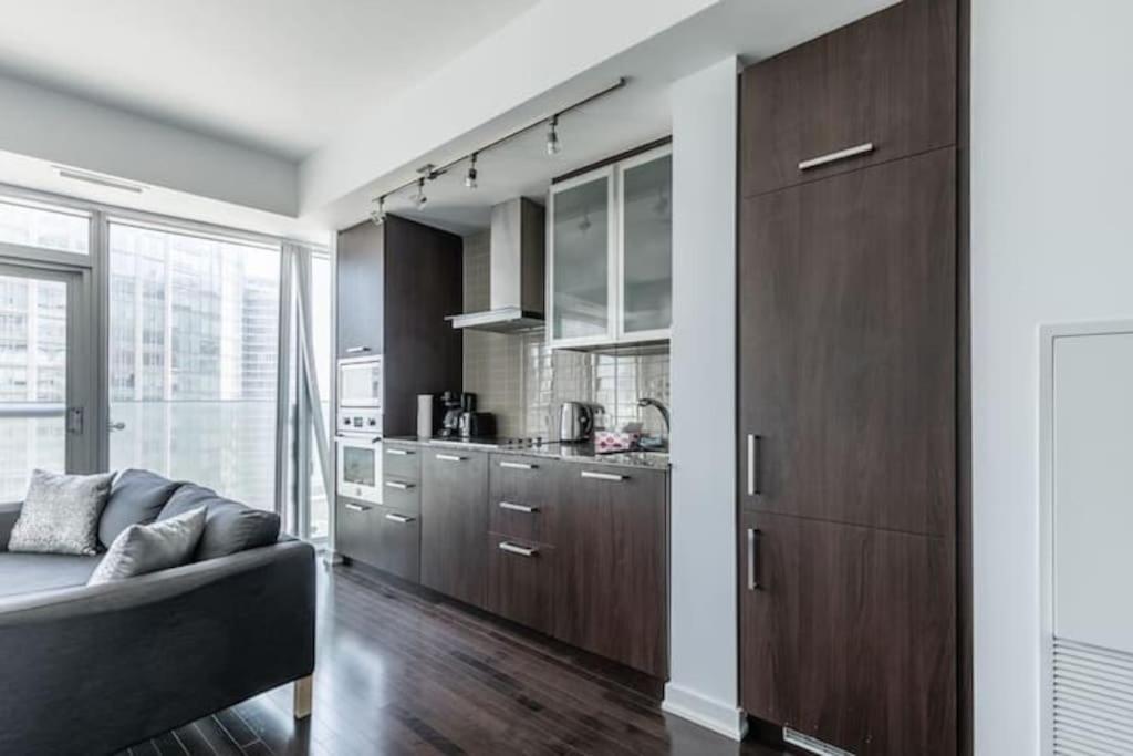 NewDowntown Condo by UnionStationScotiaArena