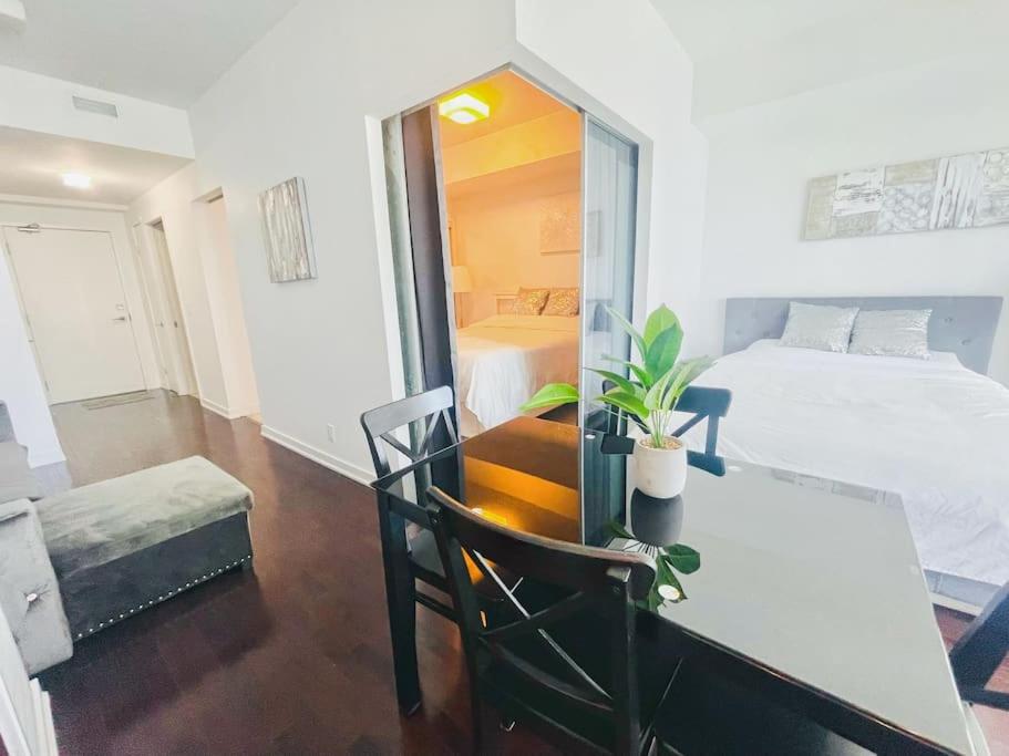 NewDowntown Condo by UnionStationScotiaArena