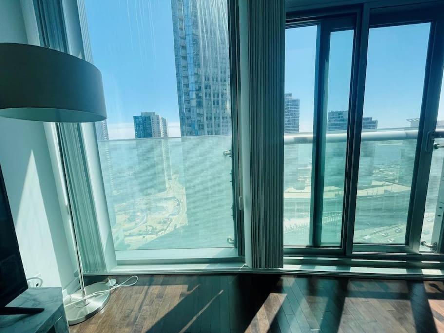 NewDowntown Condo by UnionStationScotiaArena