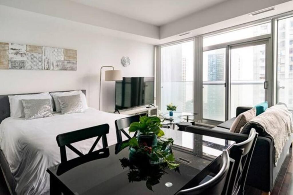 NewDowntown Condo by UnionStationScotiaArena