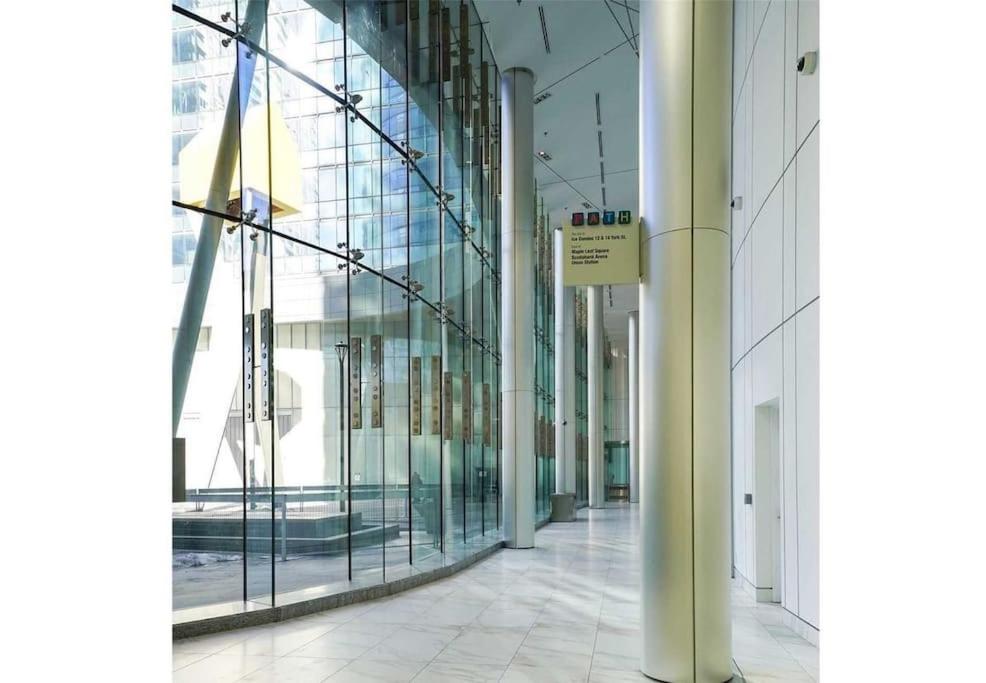 NewDowntown Condo by UnionStationScotiaArena