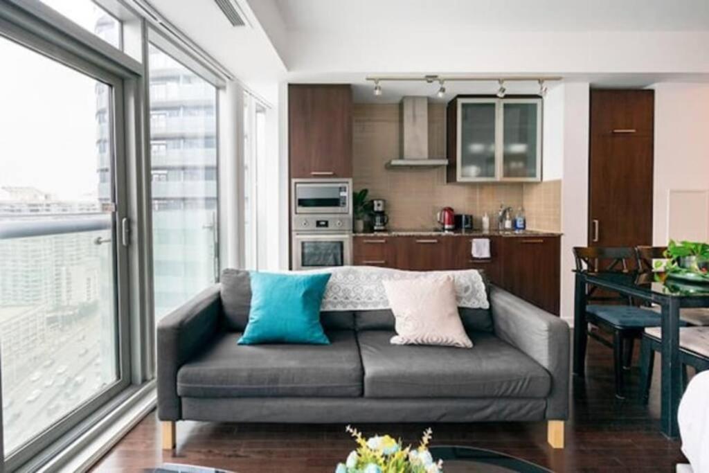 NewDowntown Condo by UnionStationScotiaArena