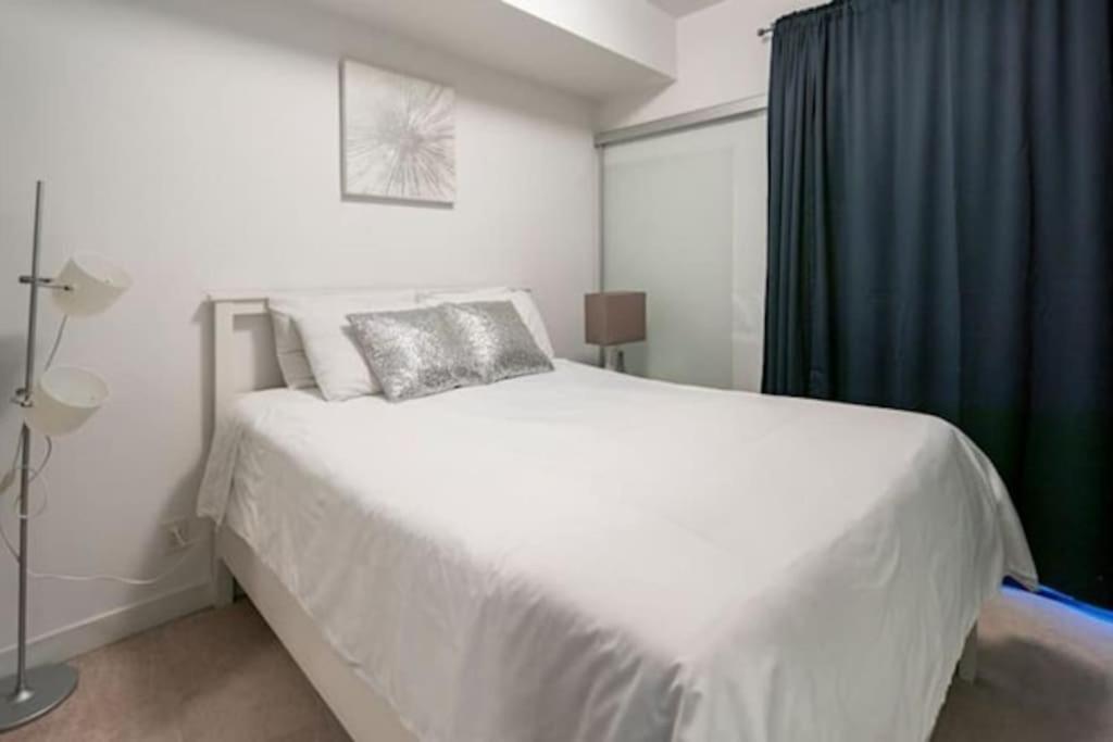 NewDowntown Condo by UnionStationScotiaArena