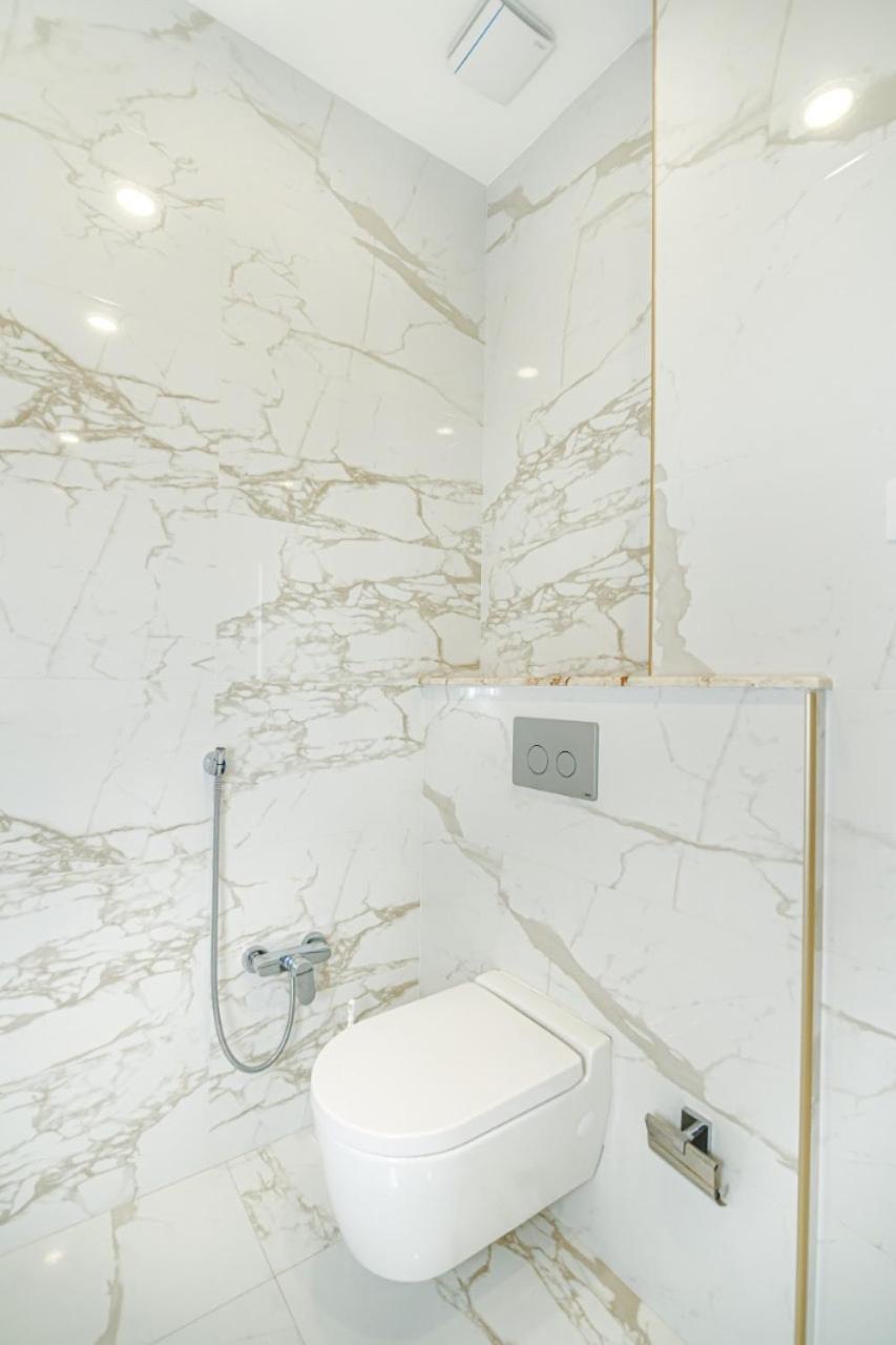 Luxary Apartment Hillton