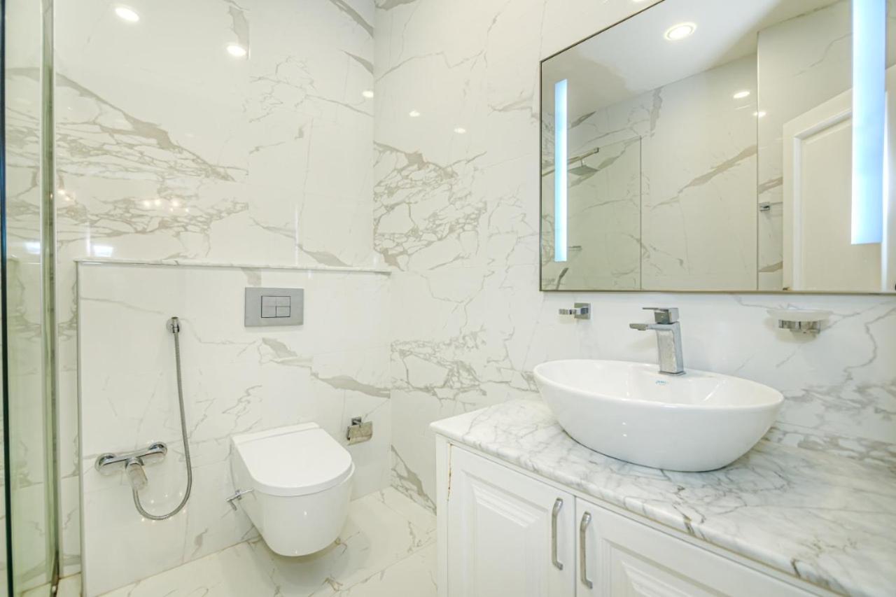 Luxary Apartment Hillton