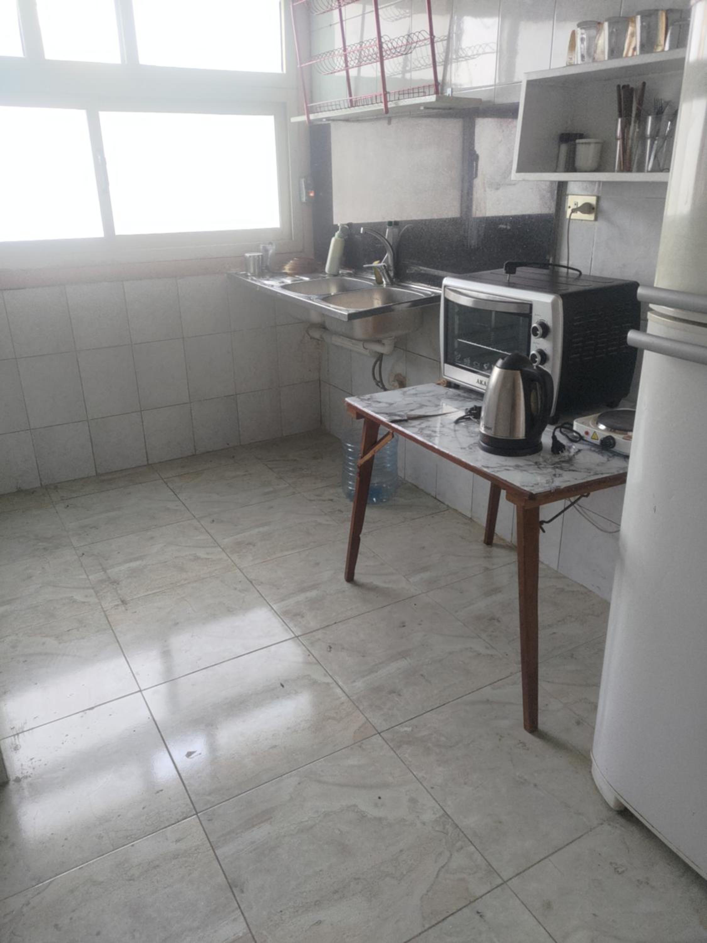 Cairo Gem budget room with AC and smart TV, 12minutes from the airport please only book through booking we can't offer booking outside the app, please cont