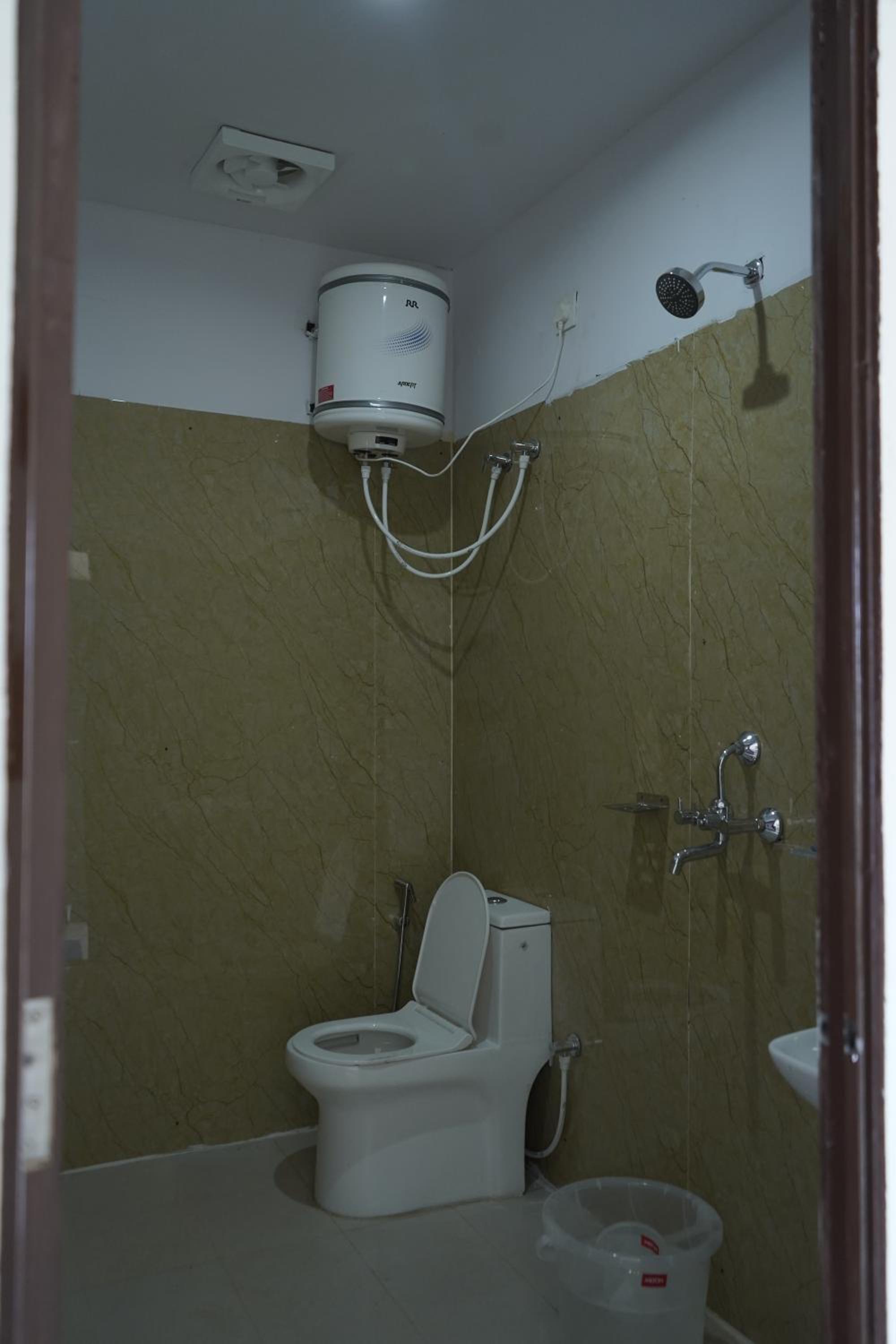 Photo 12