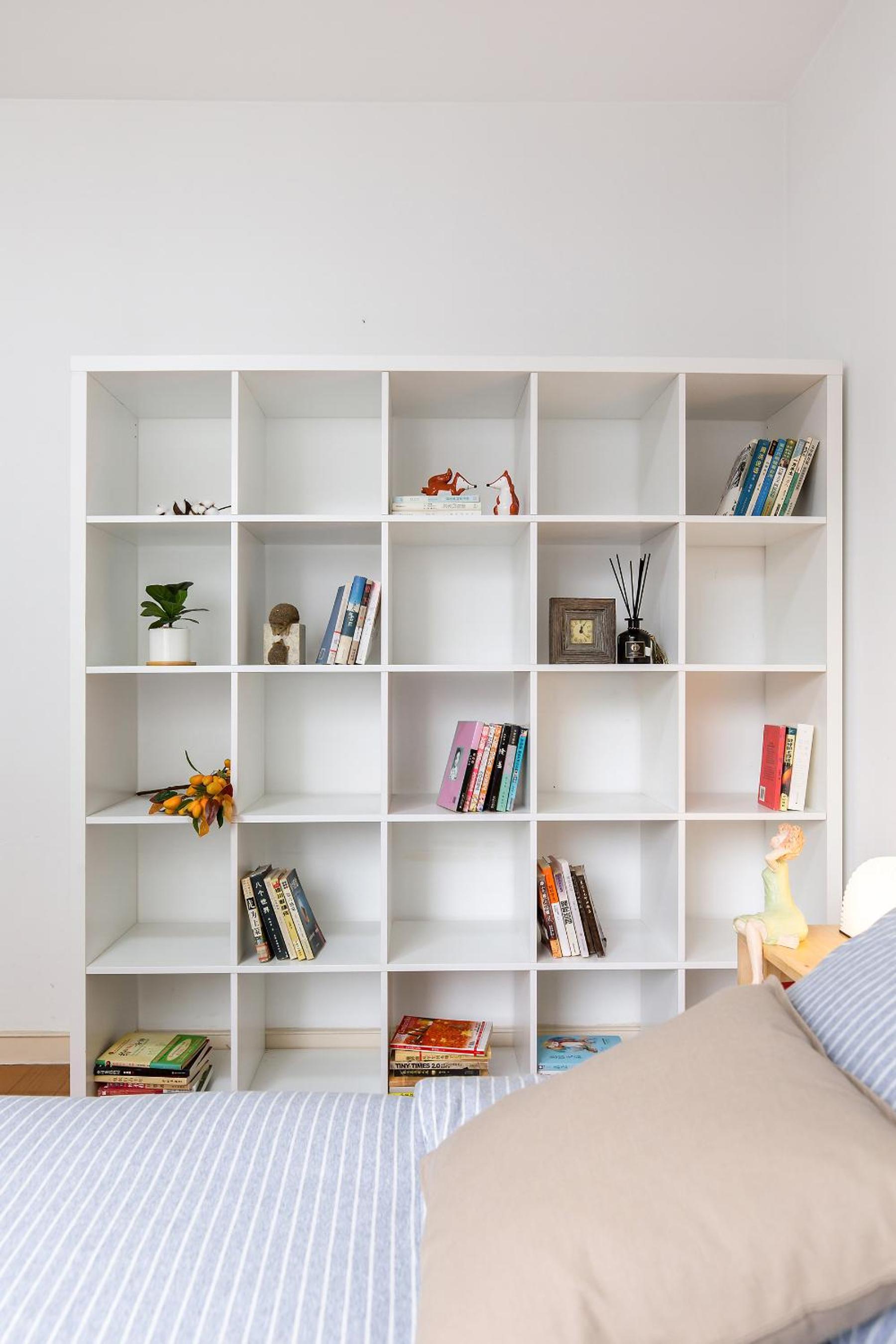 Book and Bed-People's Square