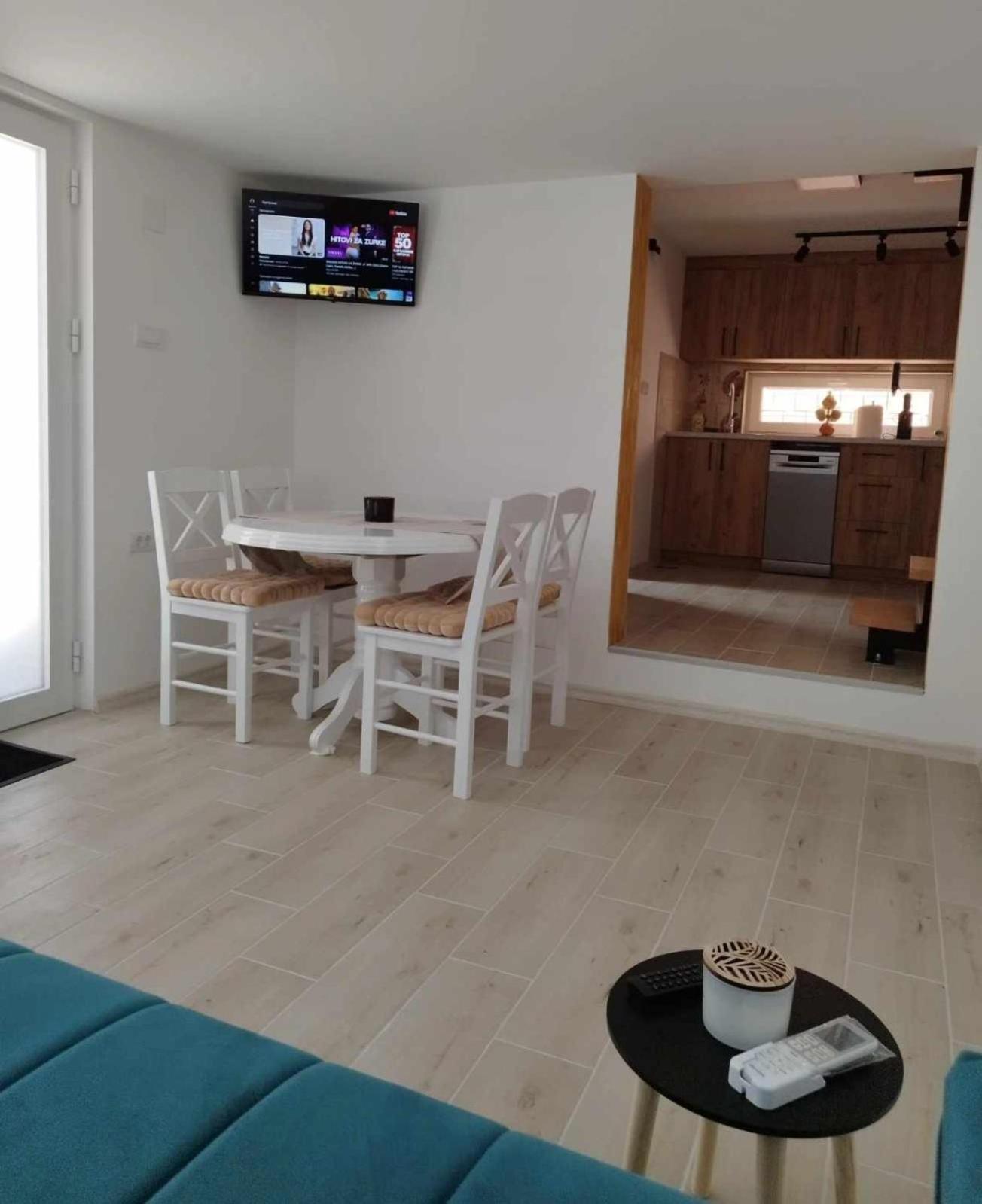 Apartman Djune