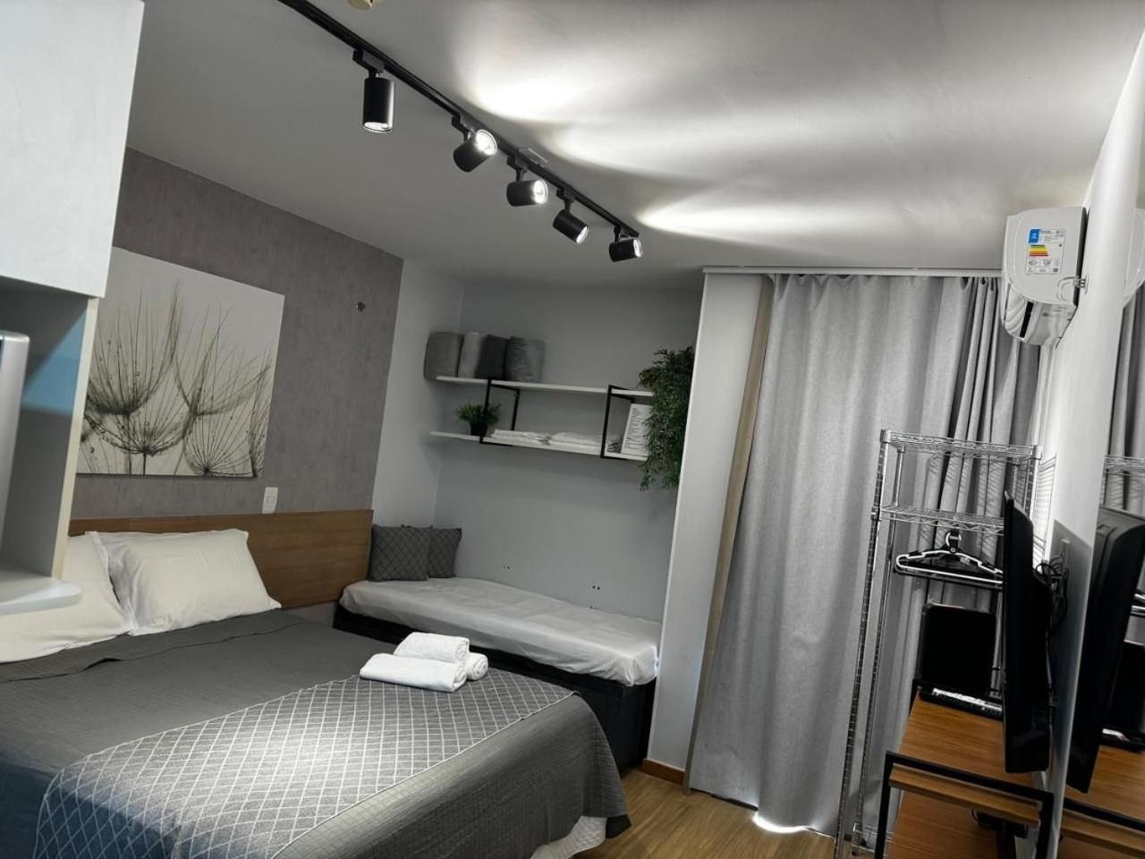 Life Resort beira lago próx a esplanada