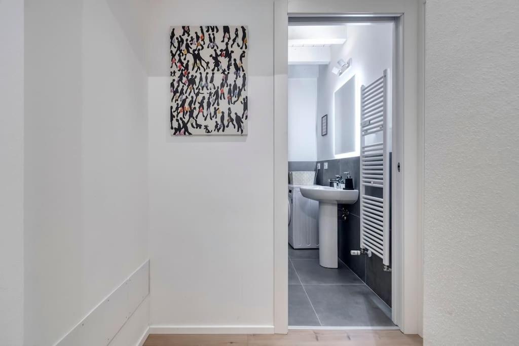 Carbonara Palace 5 - Luxury Comfort under Medieval Towers view 5