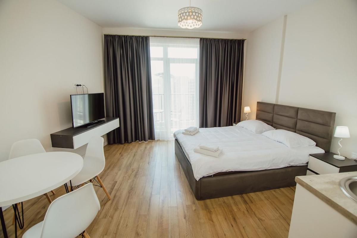 ROION Batumi Cozy Studio Haven for 2 E1401 view 5