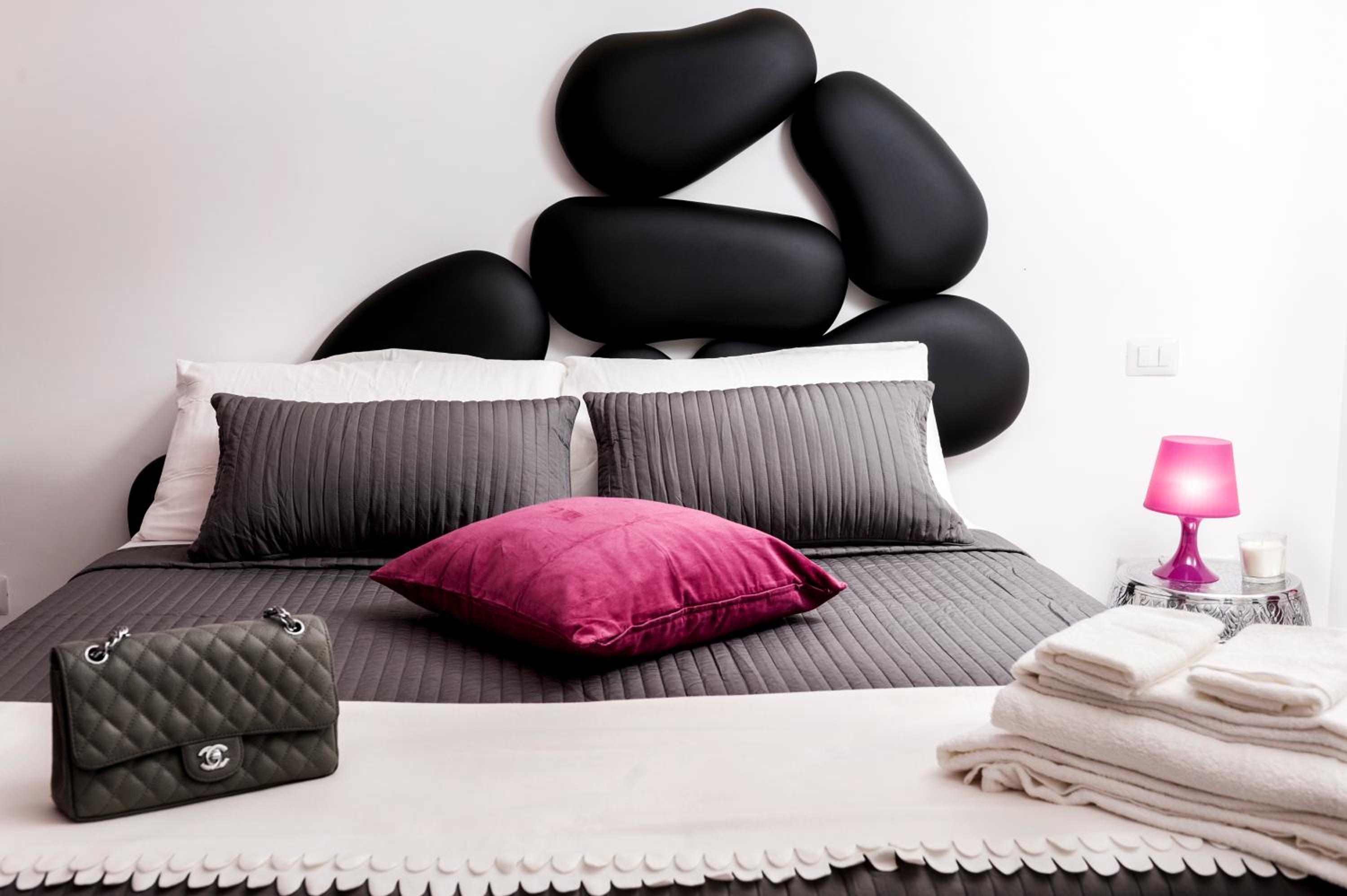 Two Chic Guesthouse