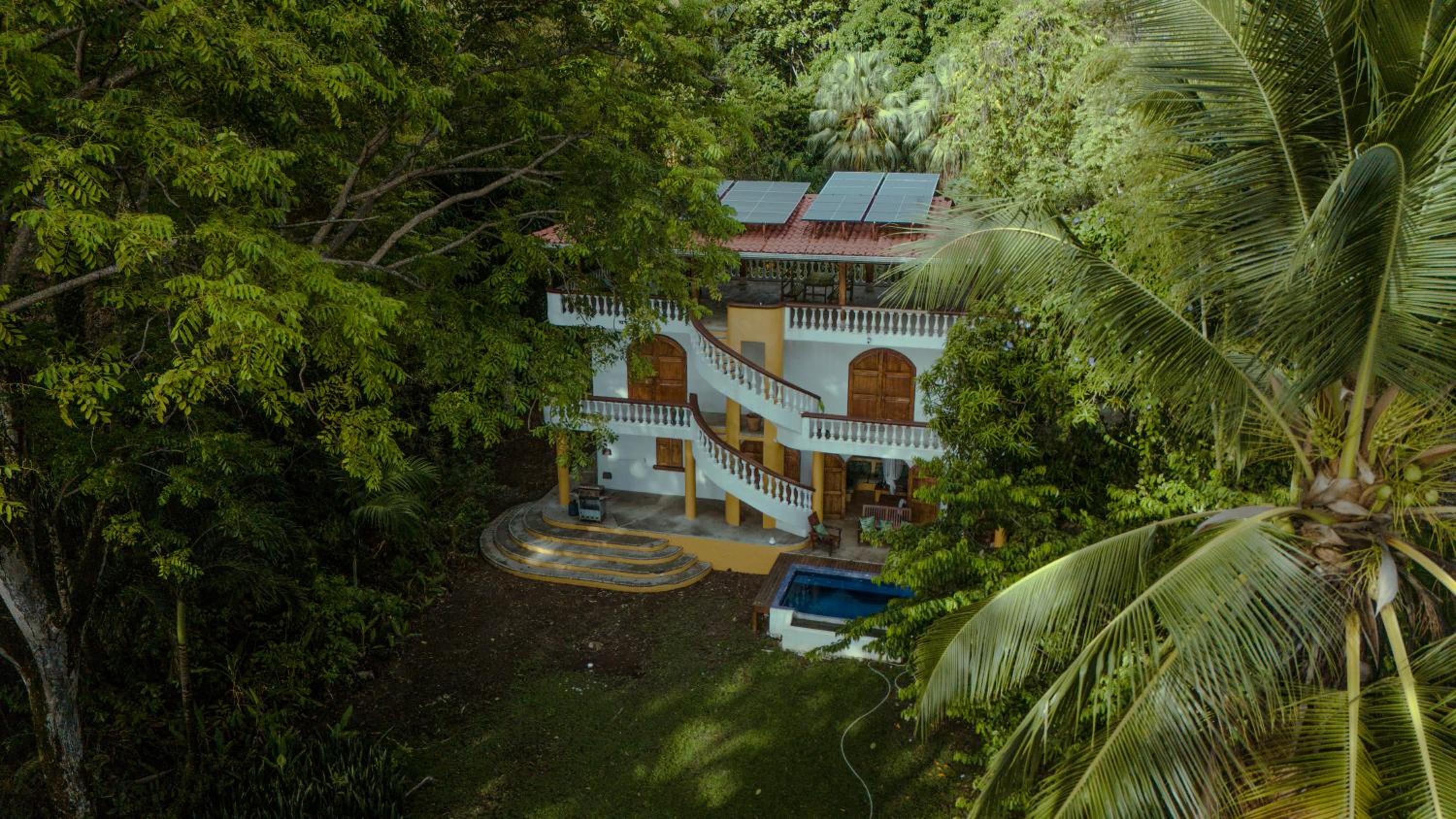 Casa Familia