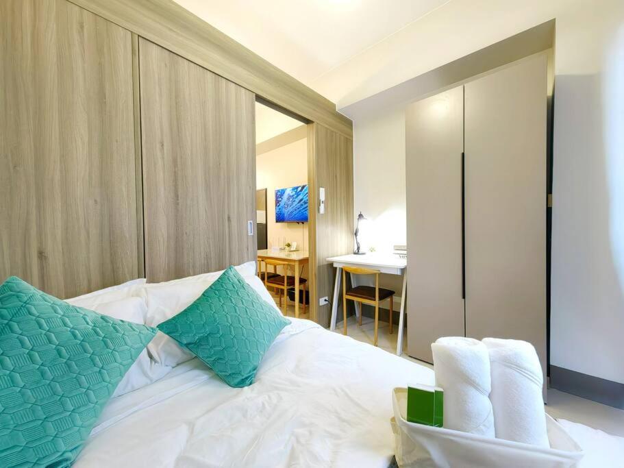 1BR Condotel with Balcony FAME Residences #FM24 view 5