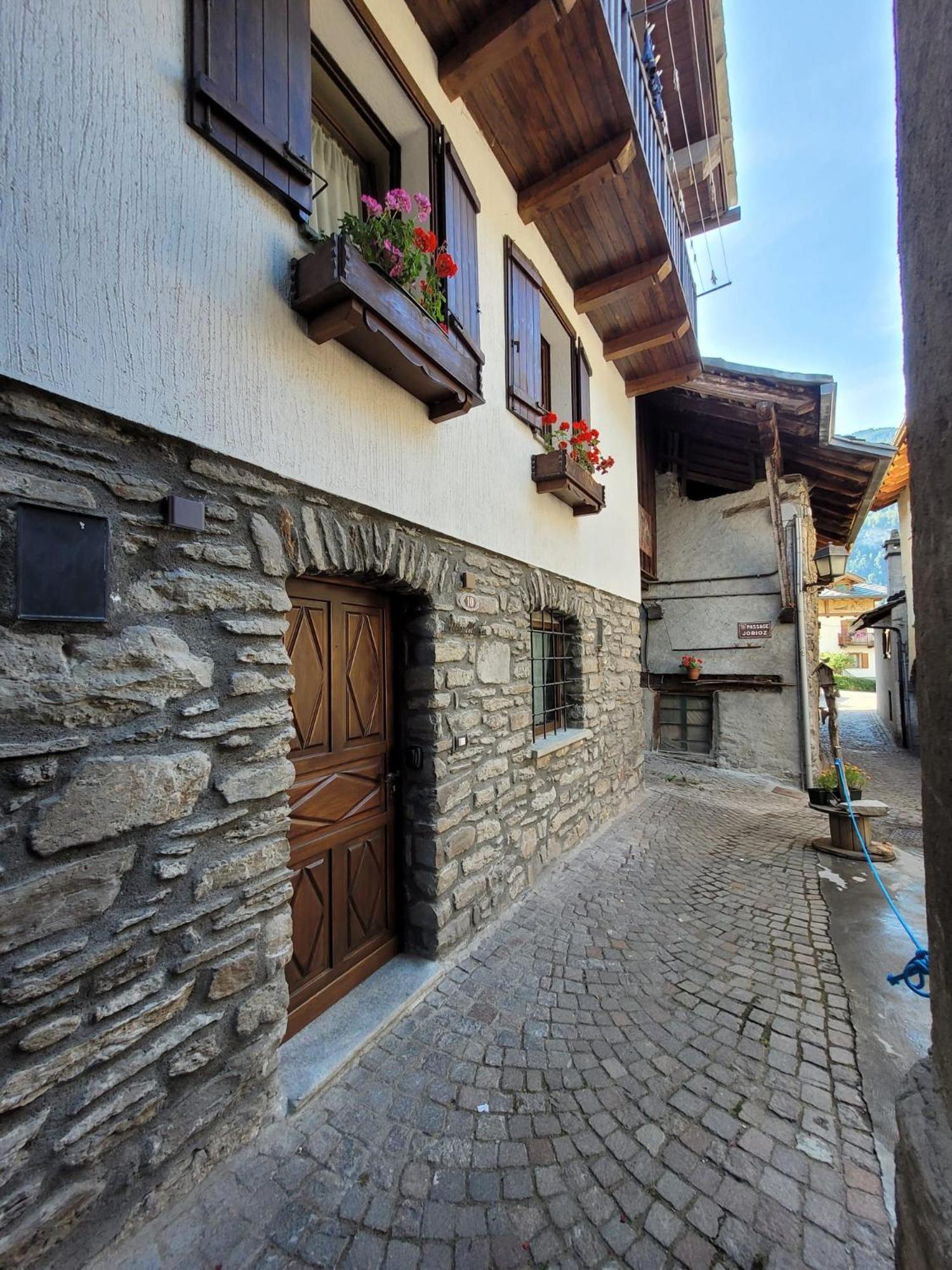 Maison Martin view 5