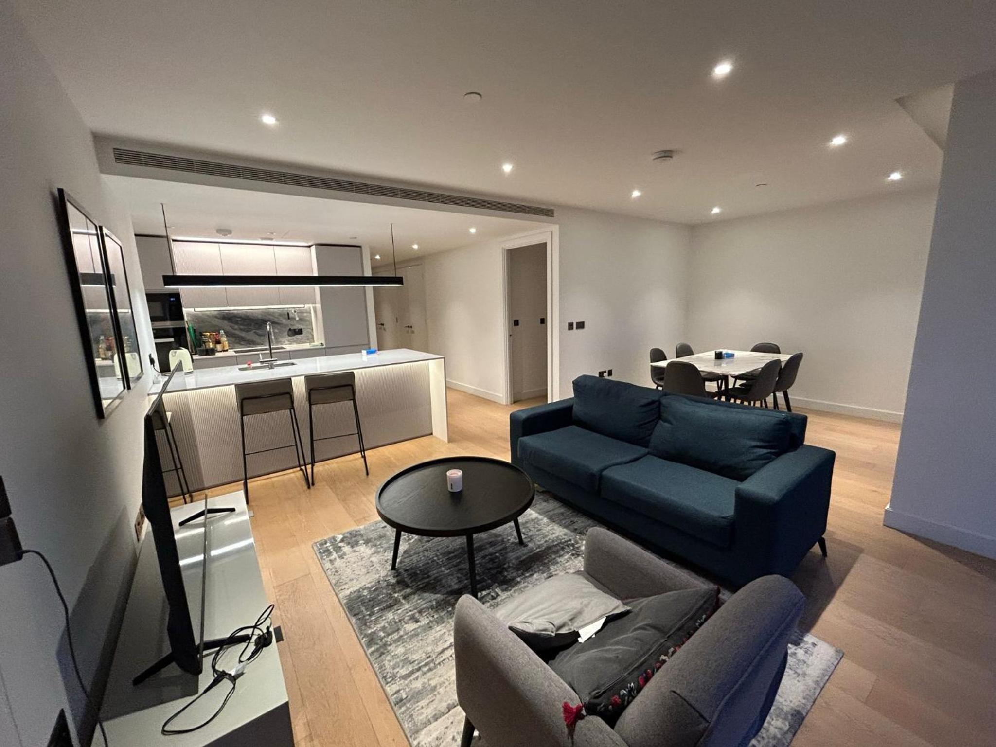 Luxury 2 Beds Apartment in White city