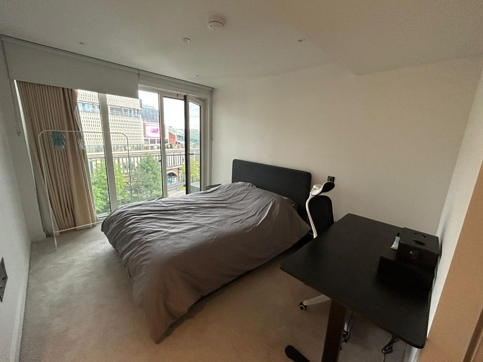 Luxury 2 Beds Apartment in White city