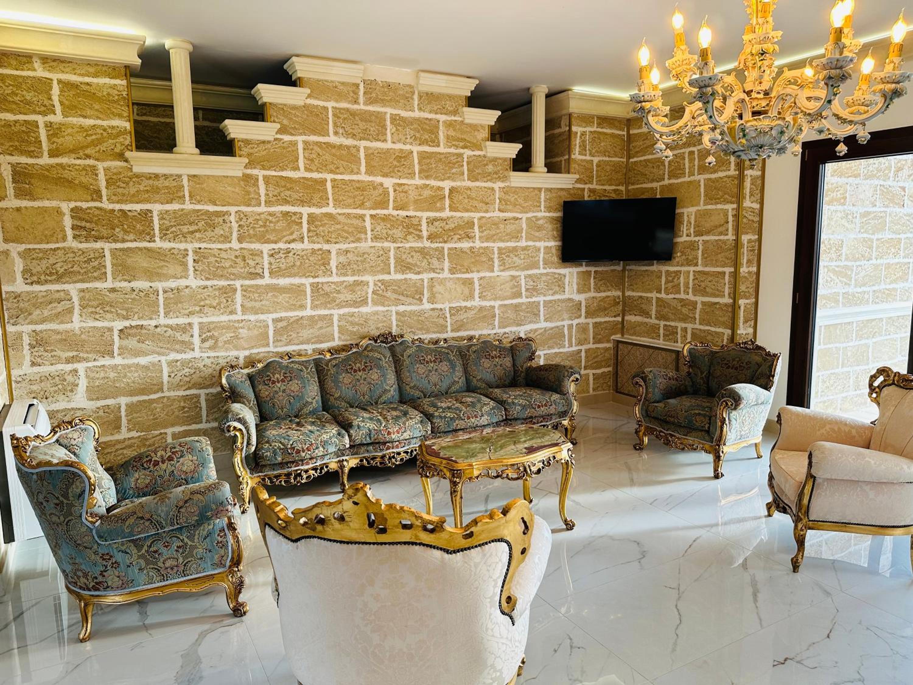 Castlehawk Resort
