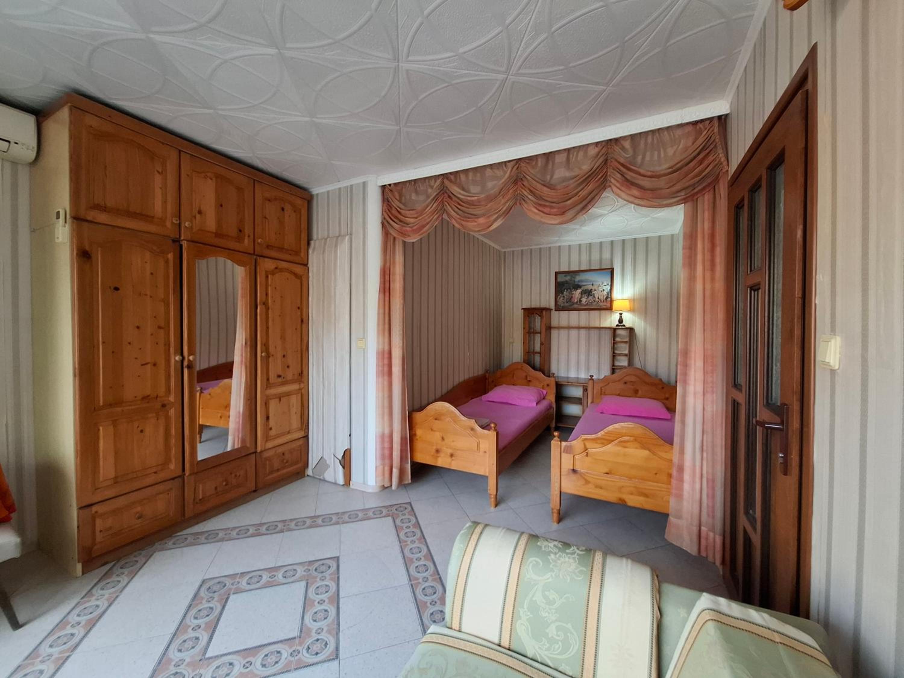 Odesos Apartments