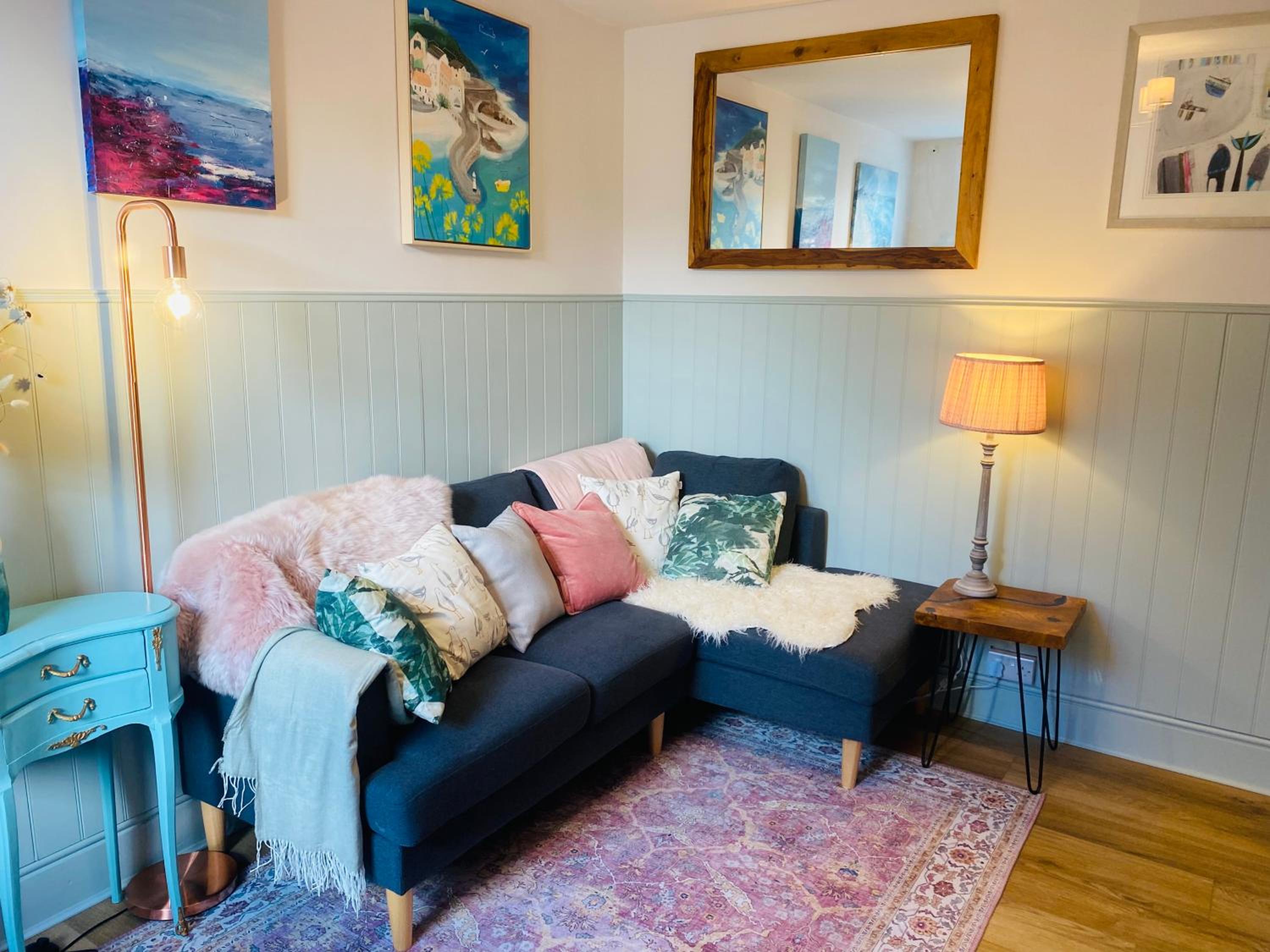 St Ives apartment less than 5 minutes walk to beach parking available view 5