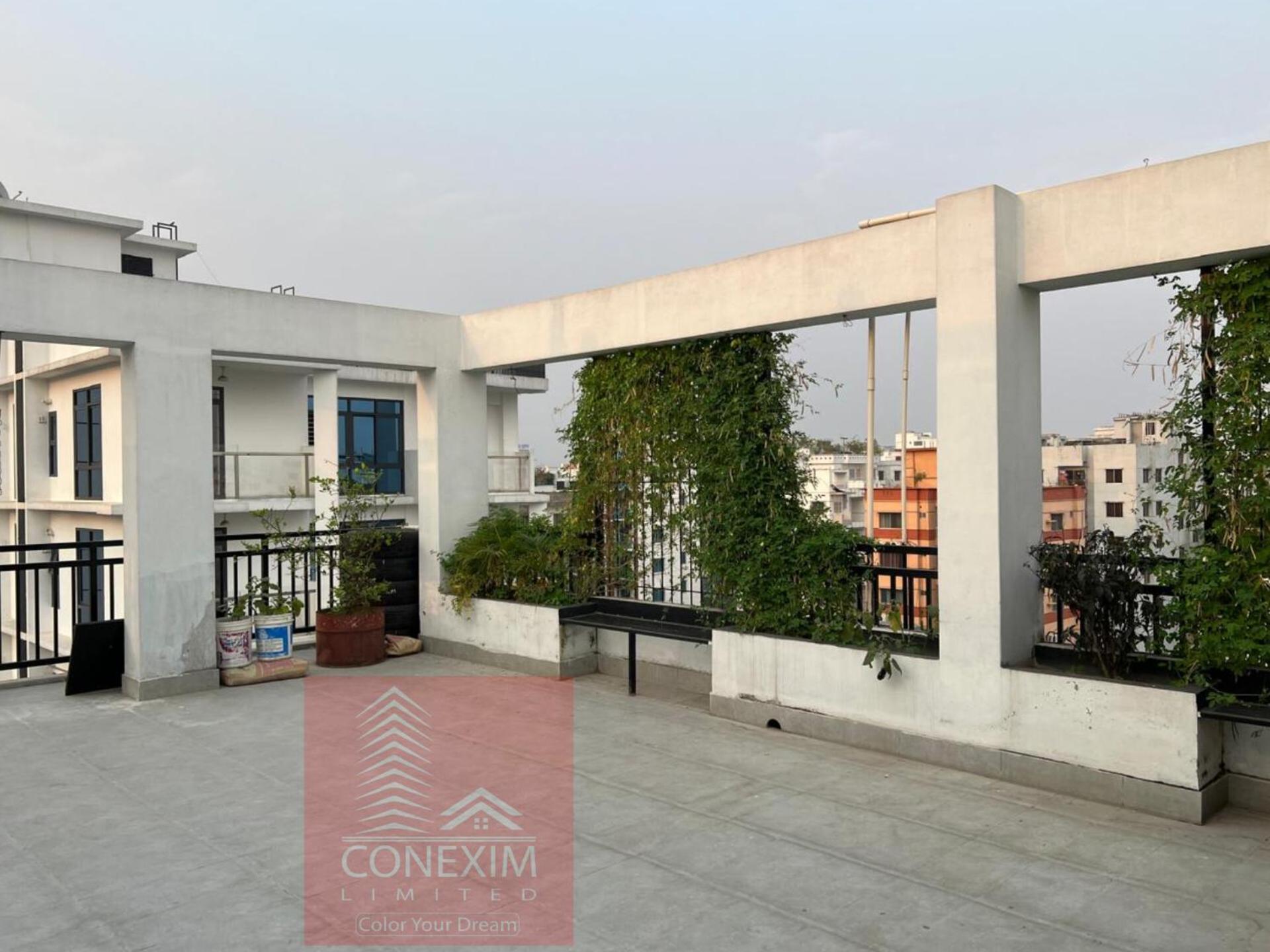 Fully Furnished One Bed Room Apartment with Kitchen A007